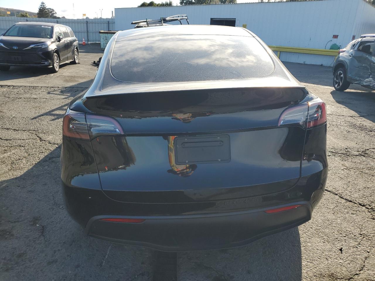 2023 Tesla Model Y VIN: 7SAYGDEF8PF762980 Lot: 80405965