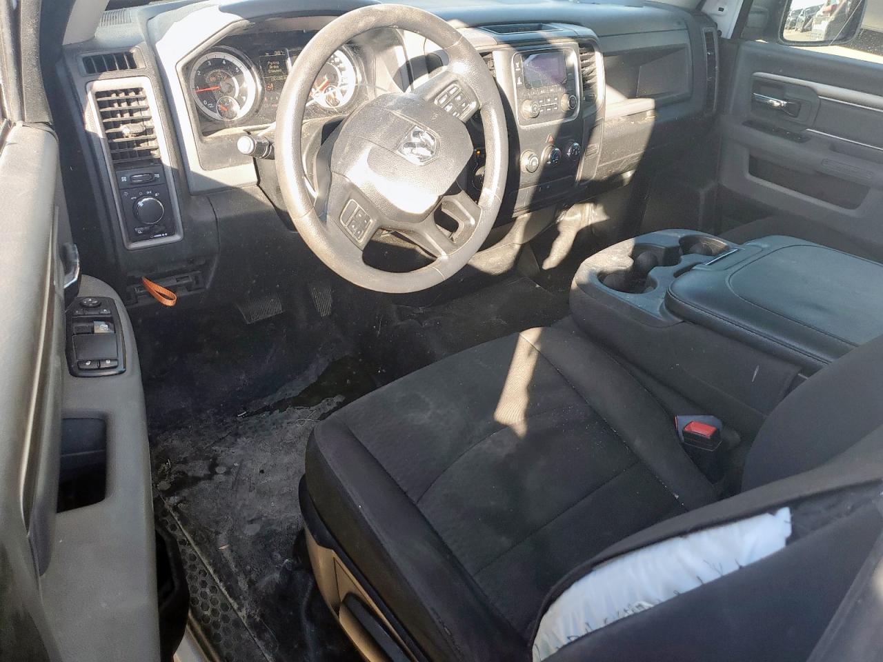 2020 Ram 1500 Classic Tradesman VIN: 3C6JR6DT0LG152045 Lot: 82148685