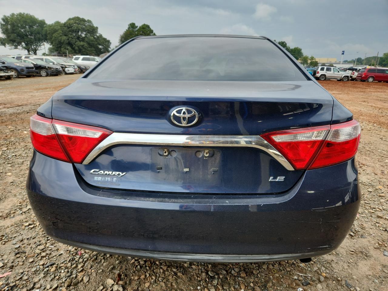 2015 Toyota Camry Le VIN: 4T1BF1FK0FU876828 Lot: 81710055