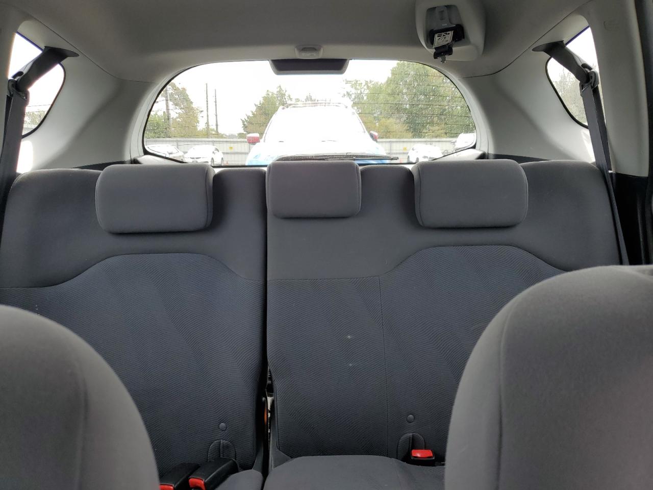 2010 Honda Fit VIN: JHMGE8H25AC037595 Lot: 83799495