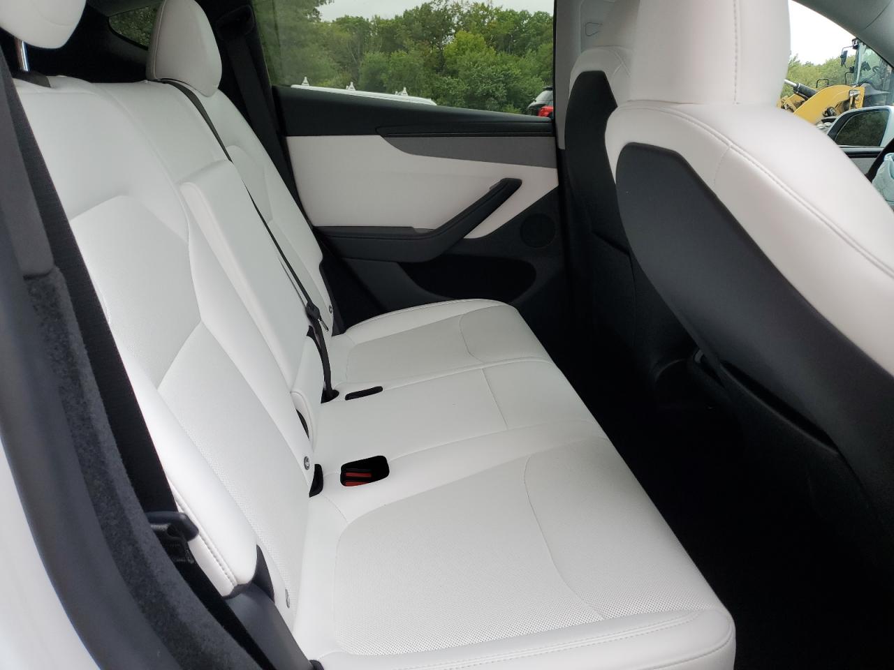 2026 Tesla Model Y VIN: 7SAYGDEE1TA461241 Lot: 80919845