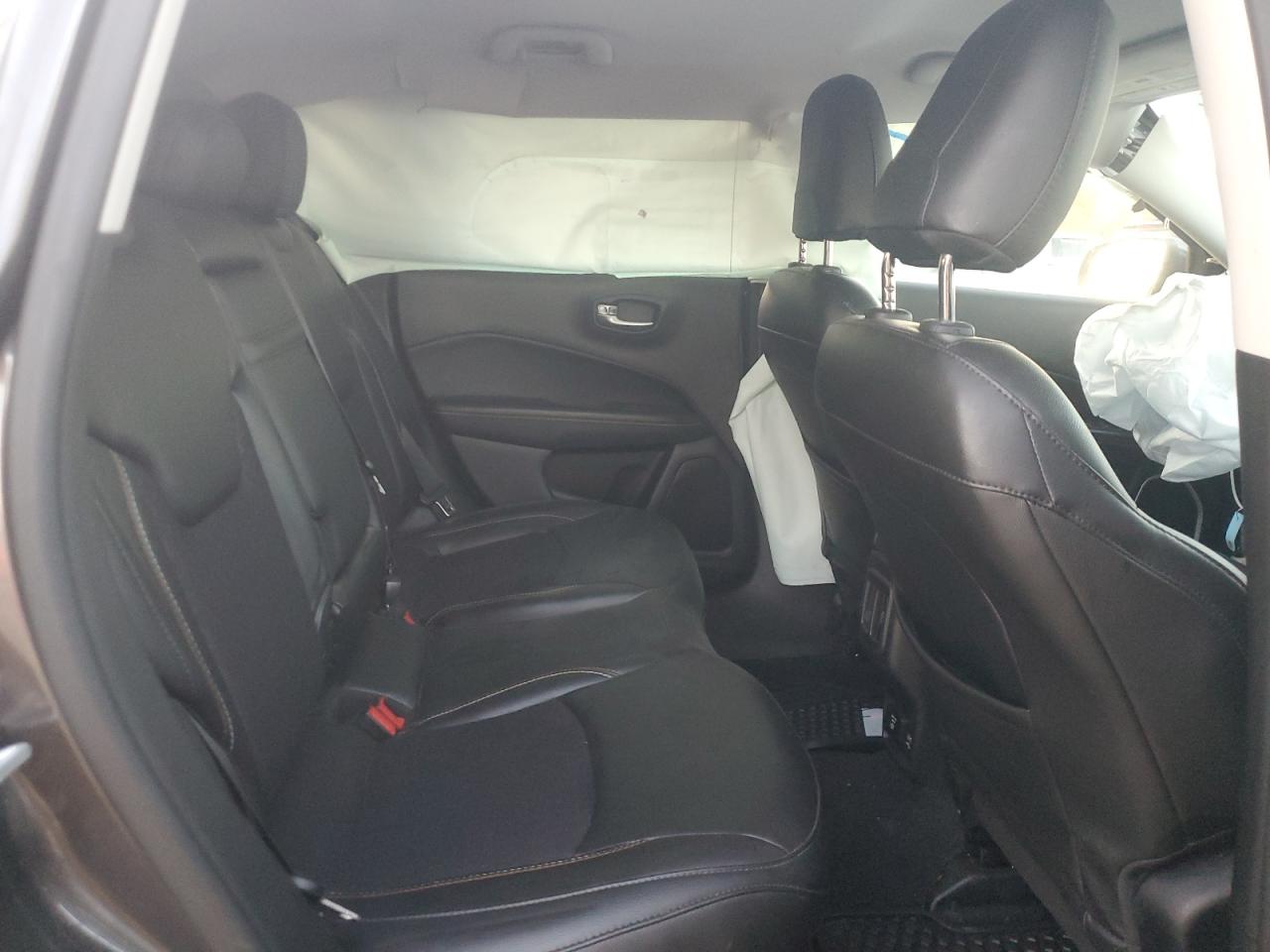 2019 Jeep Compass Latitude VIN: 3C4NJDBB5KT600642 Lot: 81027025