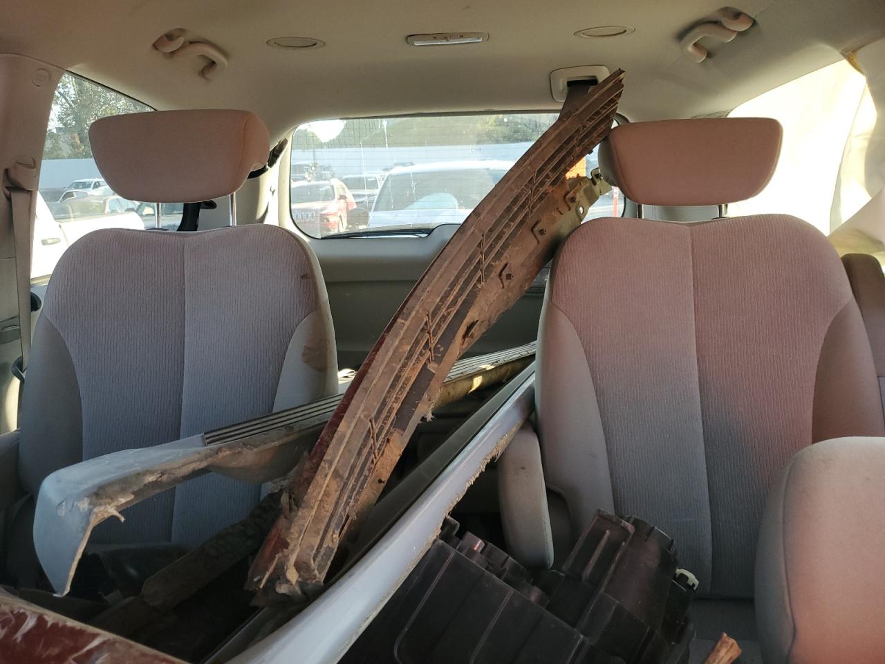 2010 Kia Sedona Lx VIN: KNDMG4C38A6351487 Lot: 81090945