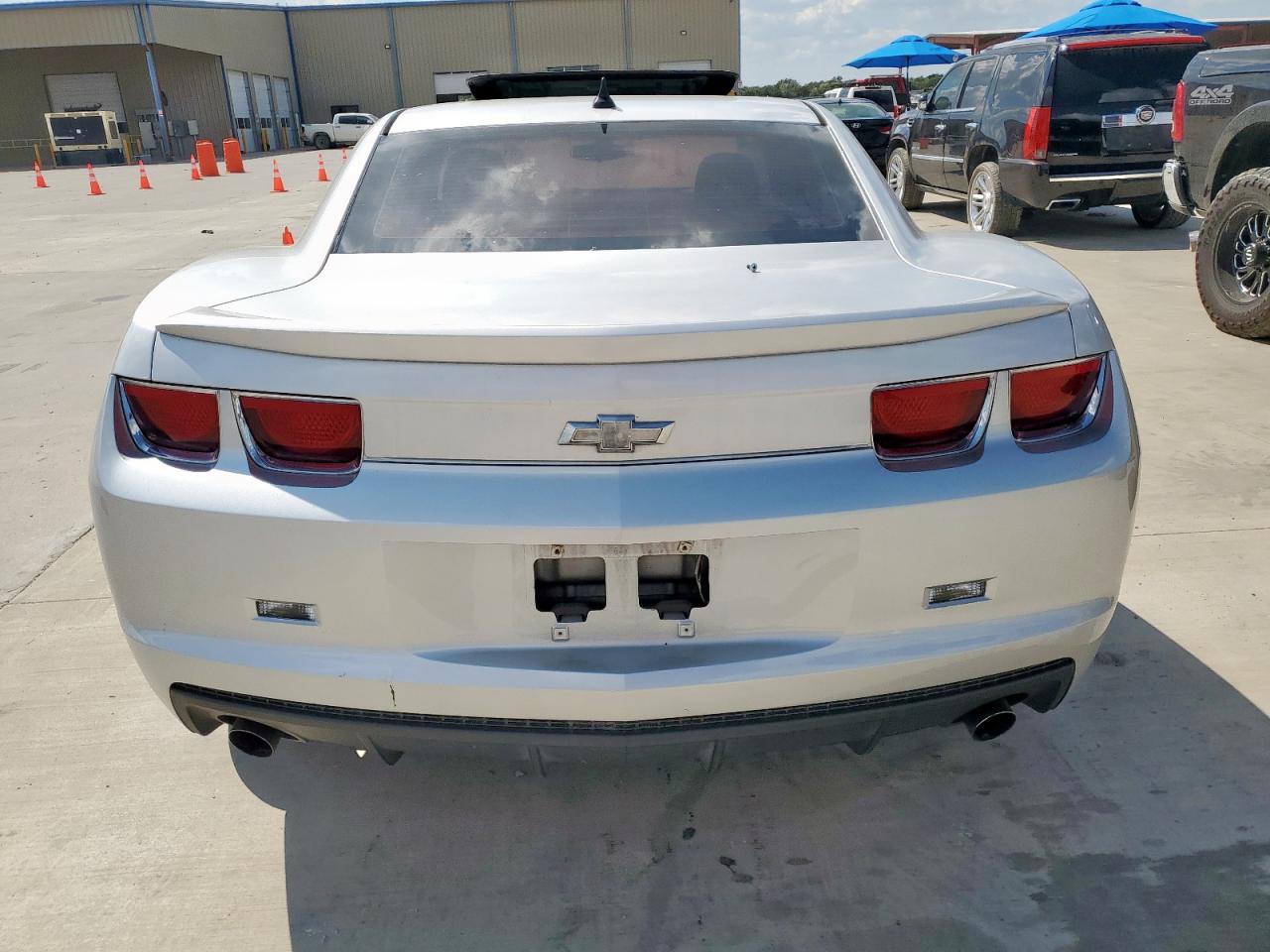 2013 Chevrolet Camaro Lt VIN: 2G1FB1E38D9111106 Lot: 81869895