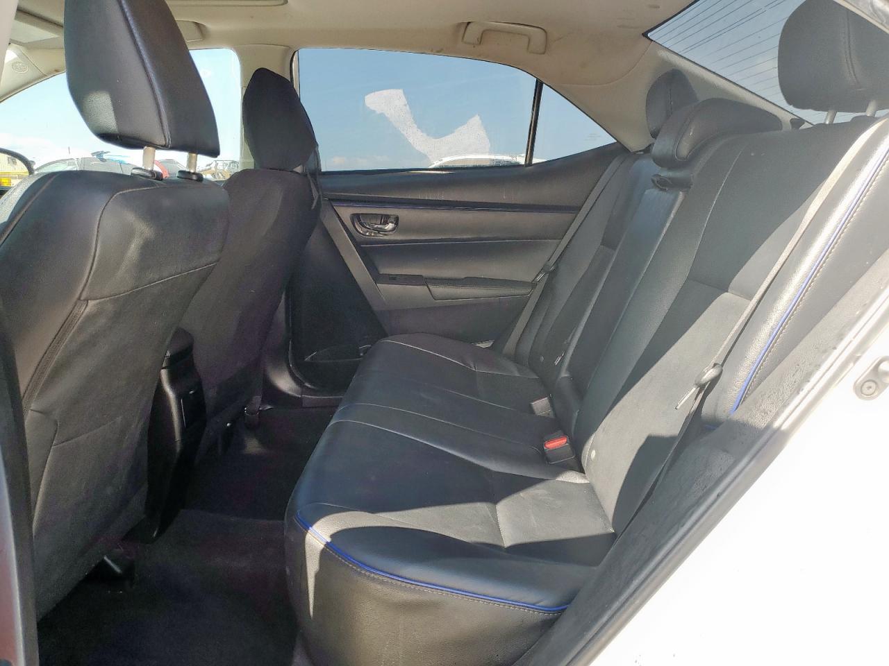 2017 Toyota Corolla L VIN: 5YFBURHE6HP583922 Lot: 81851235