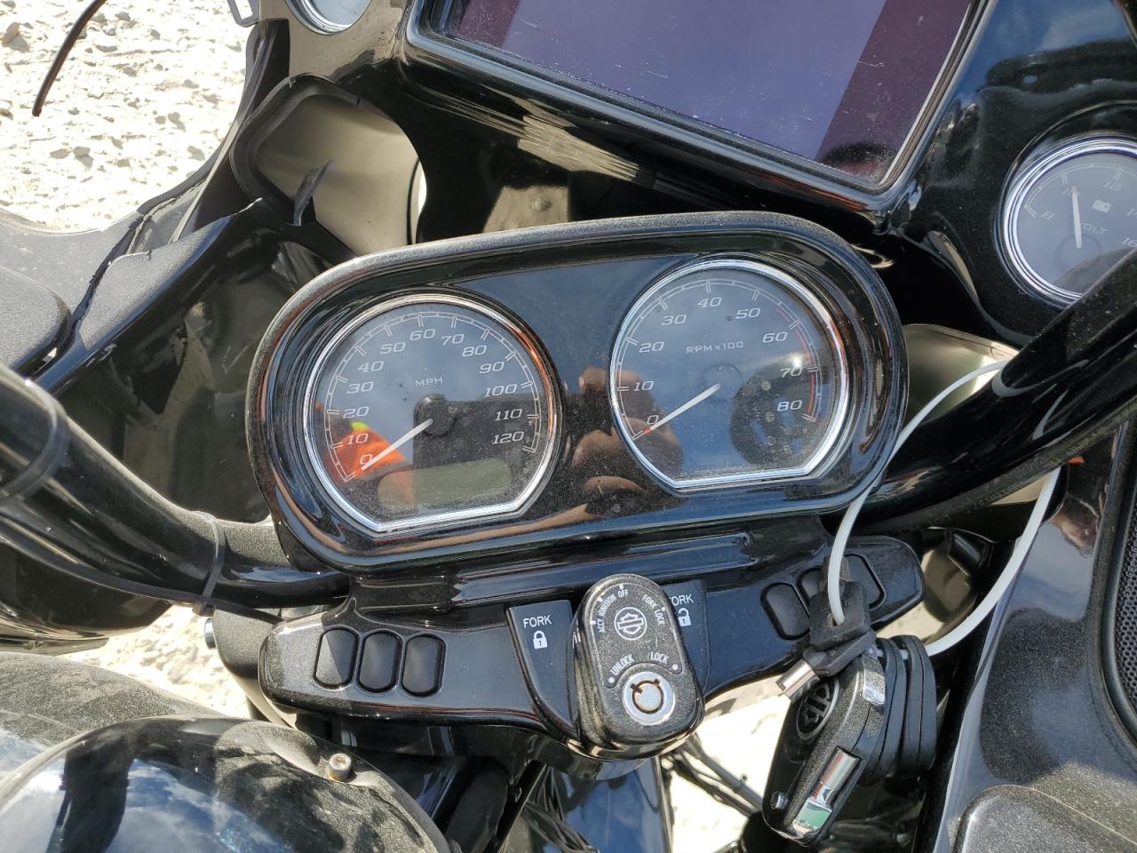 2022 Harley-Davidson Fltrxs VIN: 1HD1KTP19NB665374 Lot: 80143425