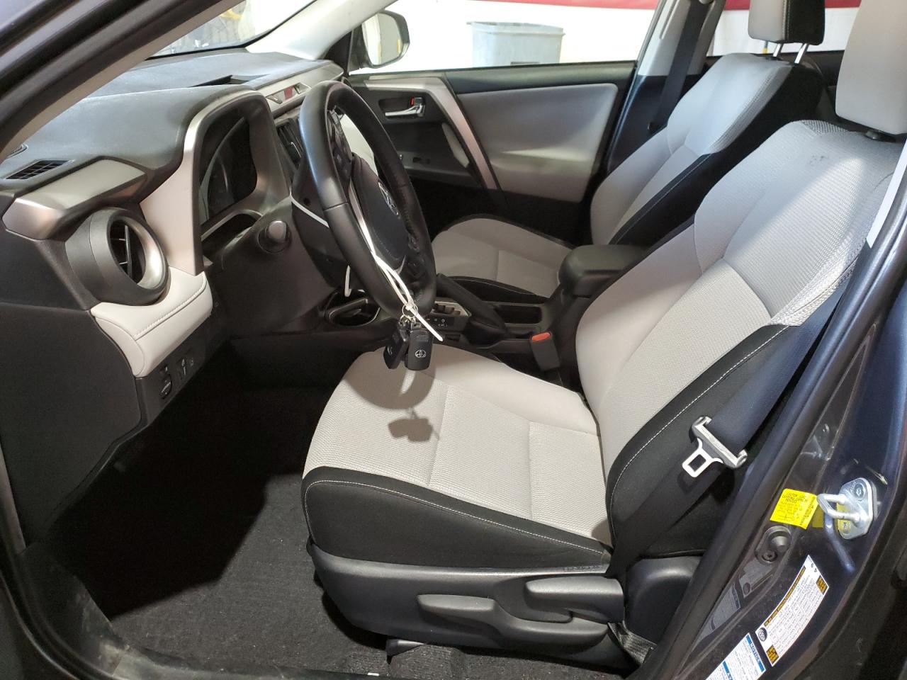 2017 Toyota Rav4 Xle VIN: JTMRFREV6HJ710041 Lot: 80101475