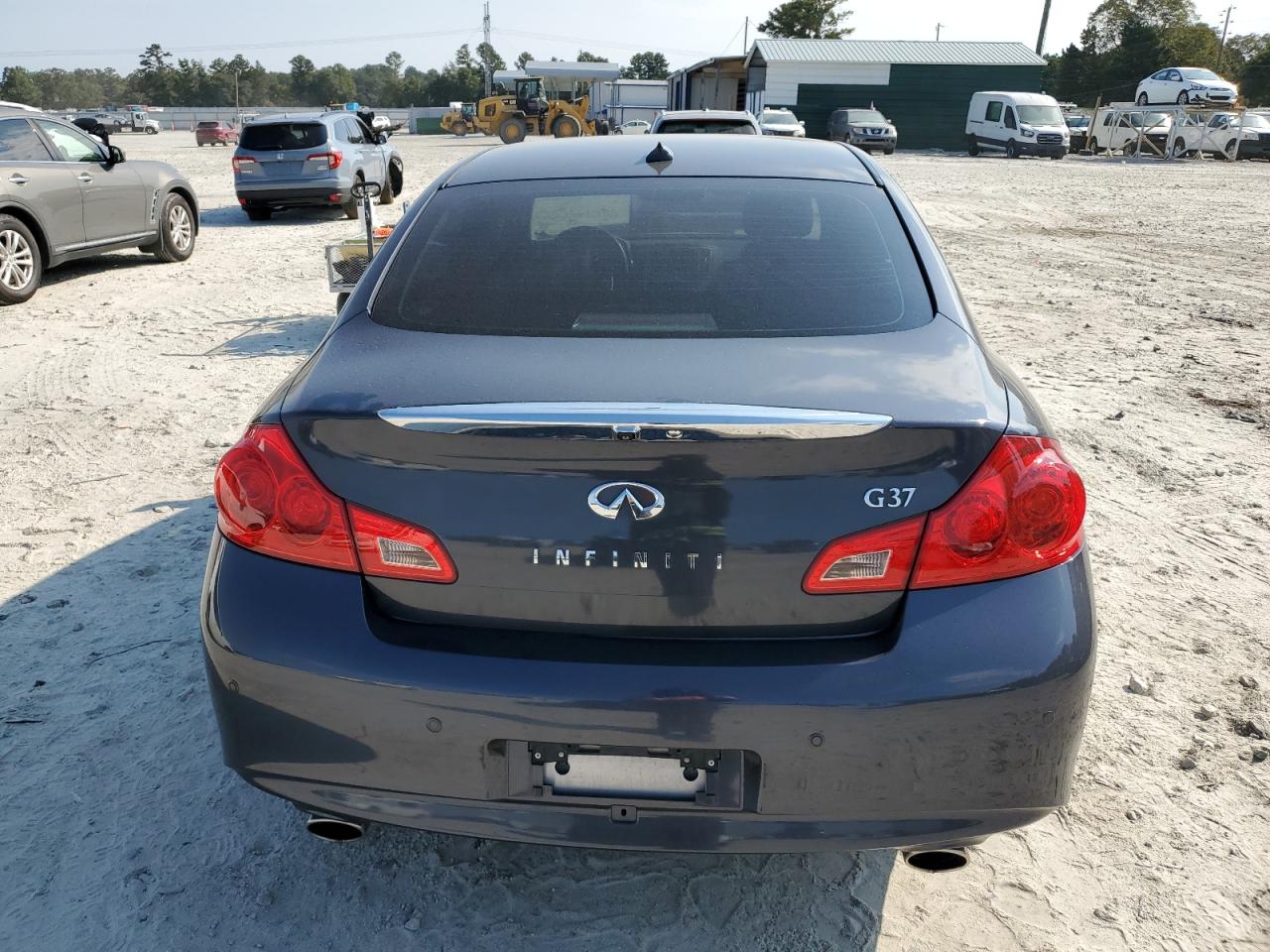 2011 Infiniti G37 Base VIN: JN1CV6AP4BM302273 Lot: 81053665