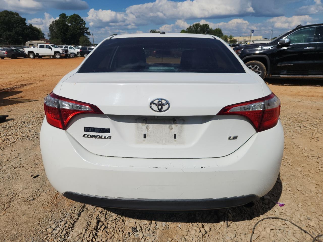 2014 Toyota Corolla L VIN: 5YFBURHEXEP038950 Lot: 84400325