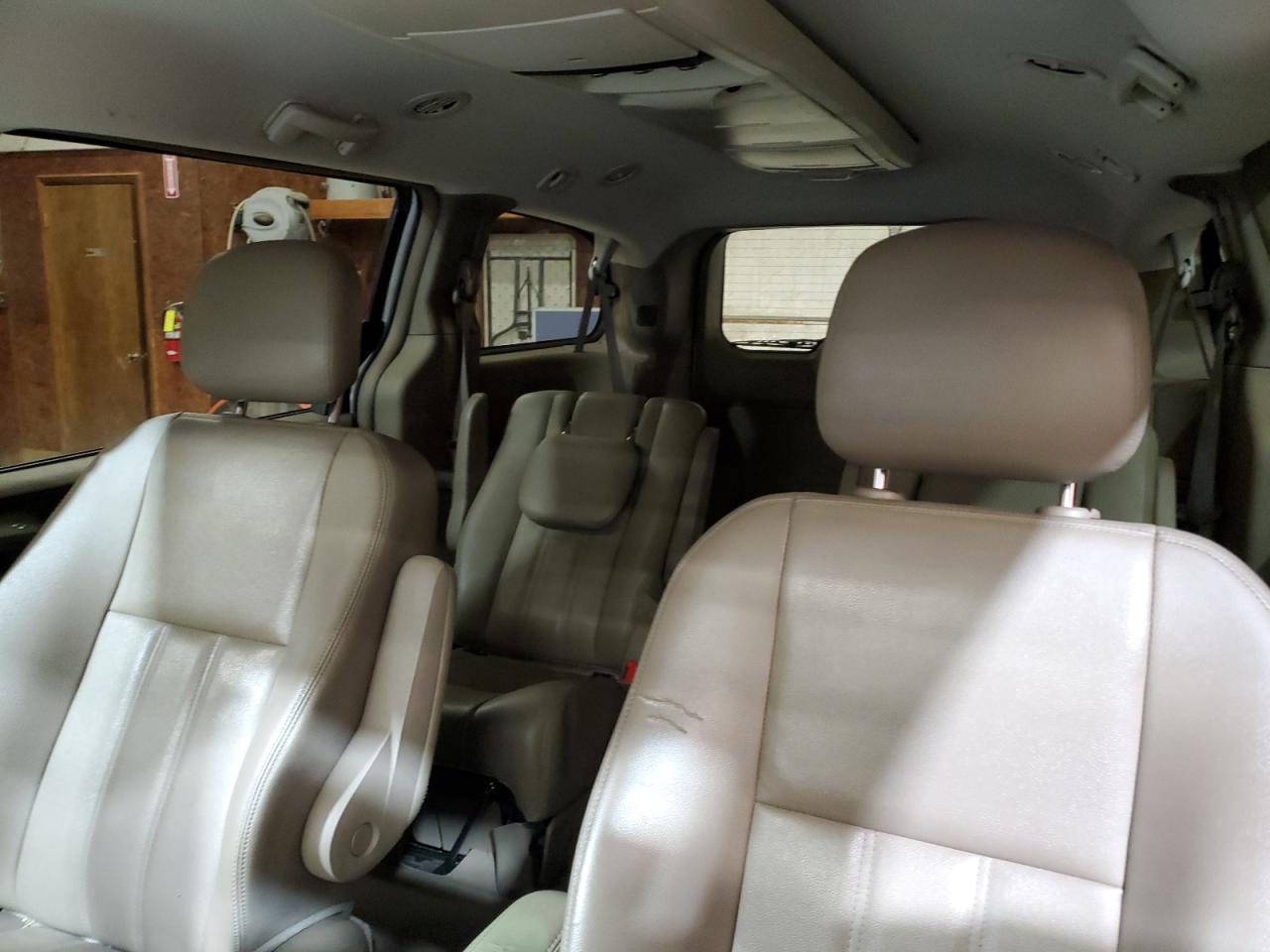 2015 Chrysler Town & Country Touring VIN: 2C4RC1BG9FR637451 Lot: 81766525