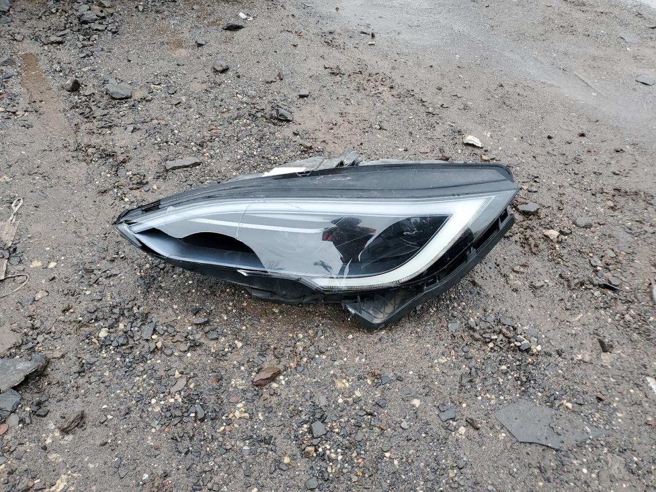 2022 Tesla Model S VIN: 5YJSA1E60NF472782 Lot: 84044445