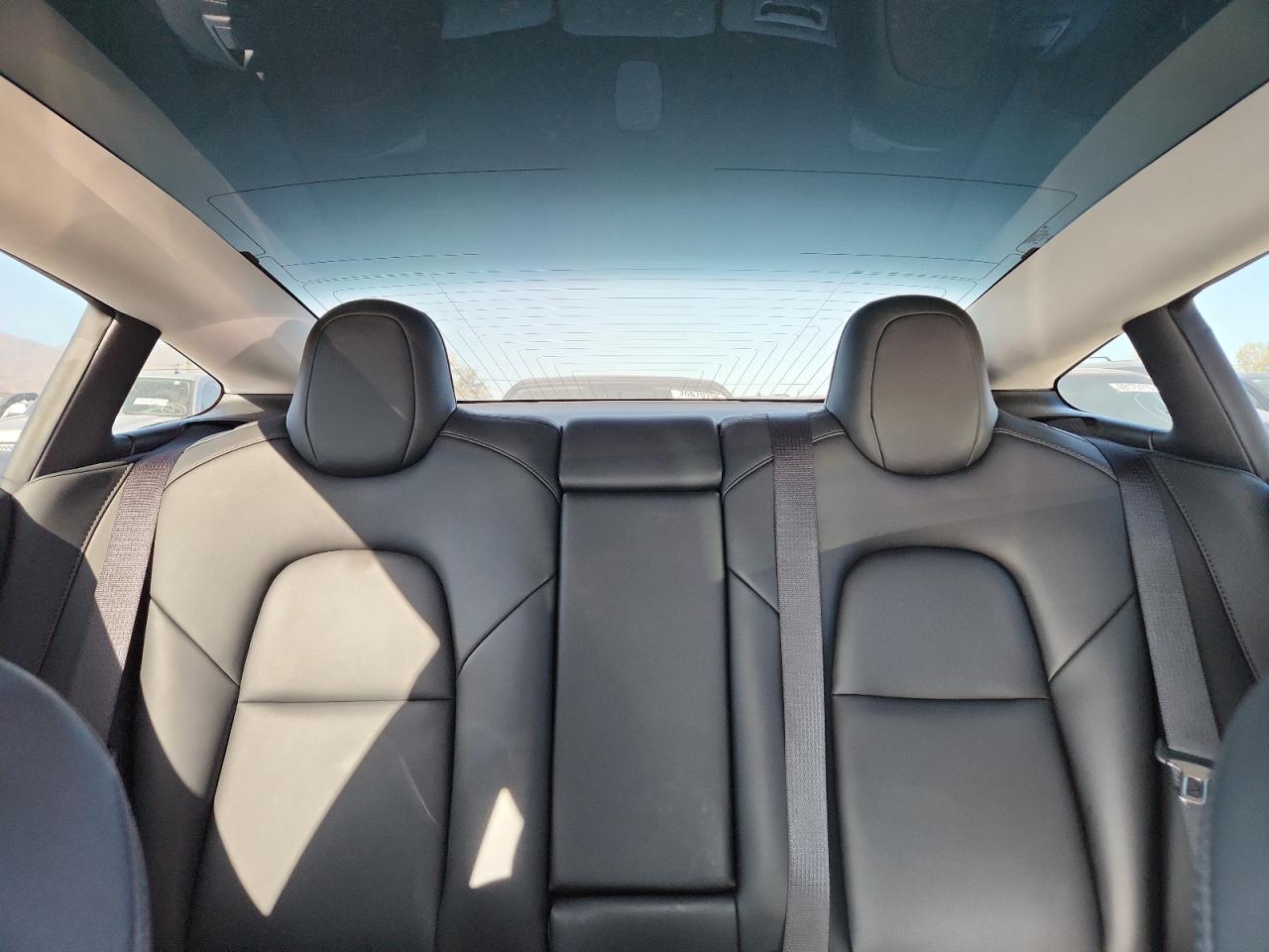 2019 Tesla Model 3 VIN: 5YJ3E1EB7KF429493 Lot: 70009585