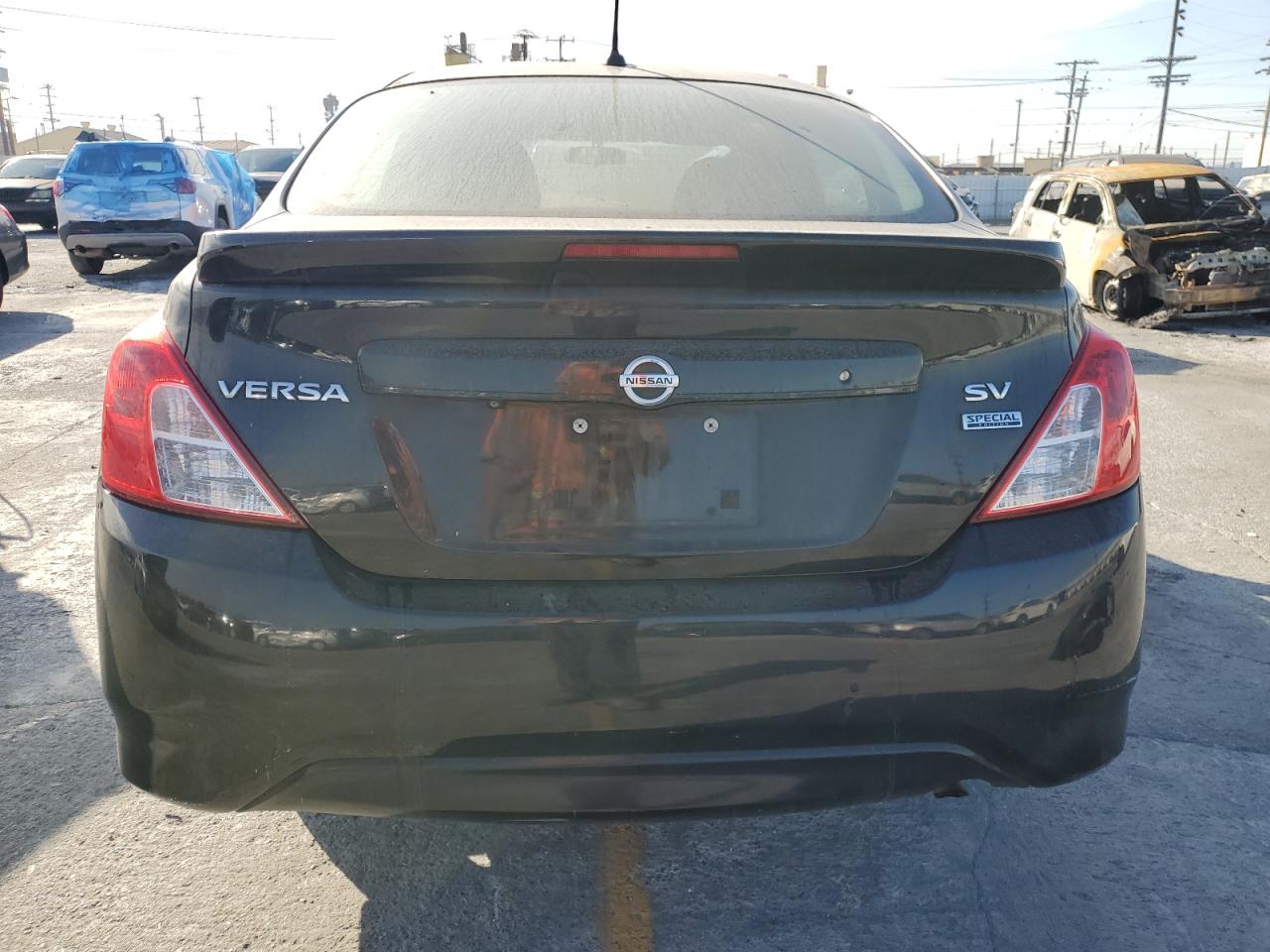 2018 Nissan Versa S VIN: 3N1CN7AP7JL813961 Lot: 70229795