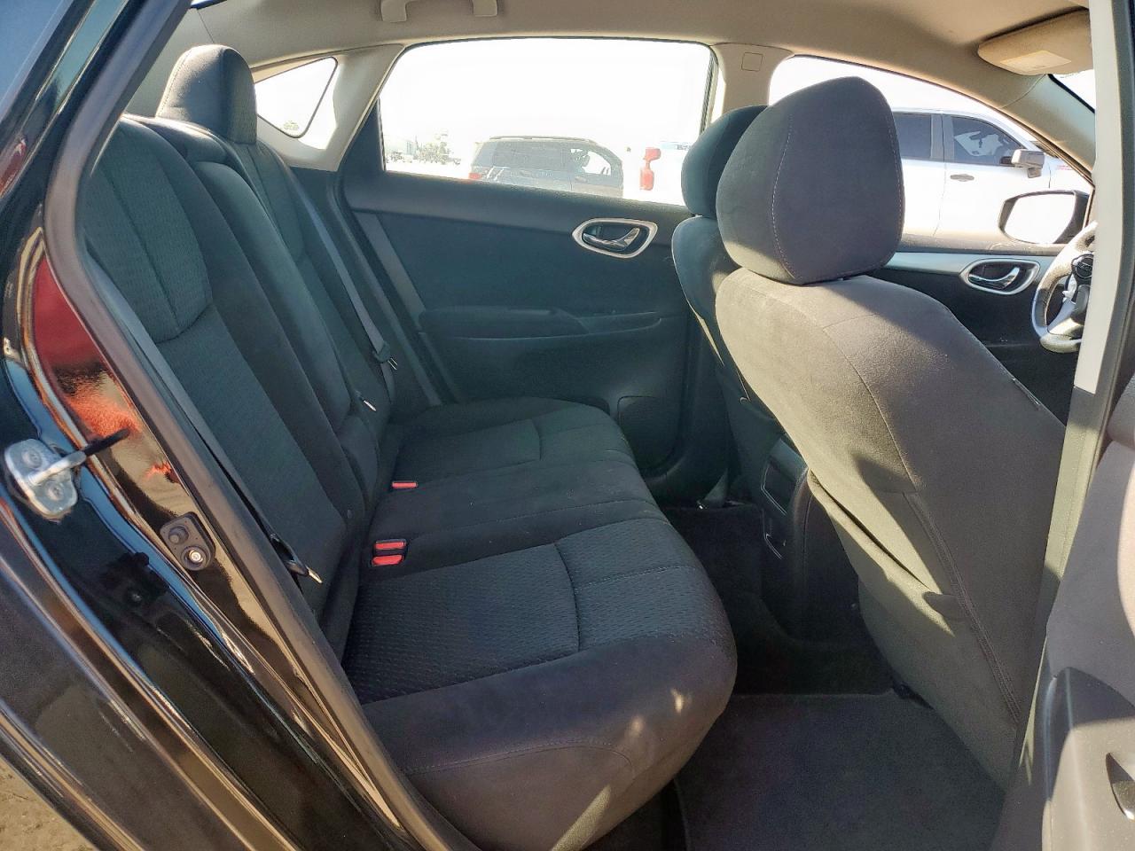 2015 Nissan Sentra S VIN: 3N1AB7AP4FY340403 Lot: 81871645