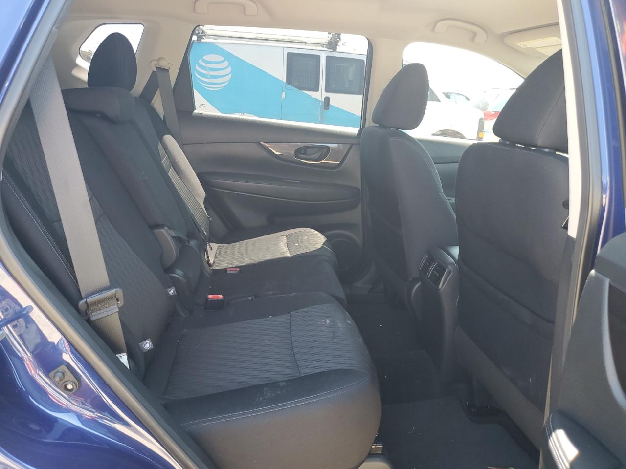 2019 Nissan Rogue S VIN: 5N1AT2MT5KC818123 Lot: 71831565