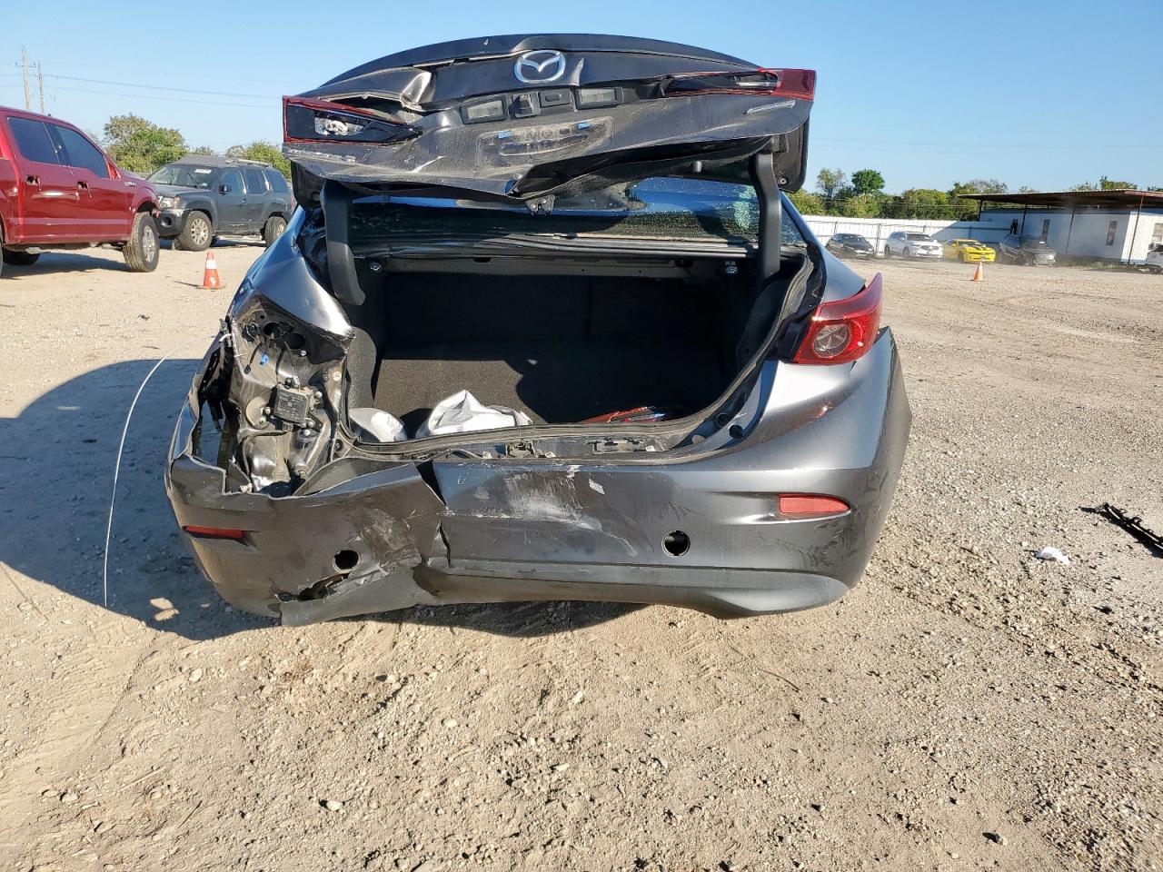 2018 Mazda 3 Touring VIN: 3MZBN1V38JM227175 Lot: 84383285