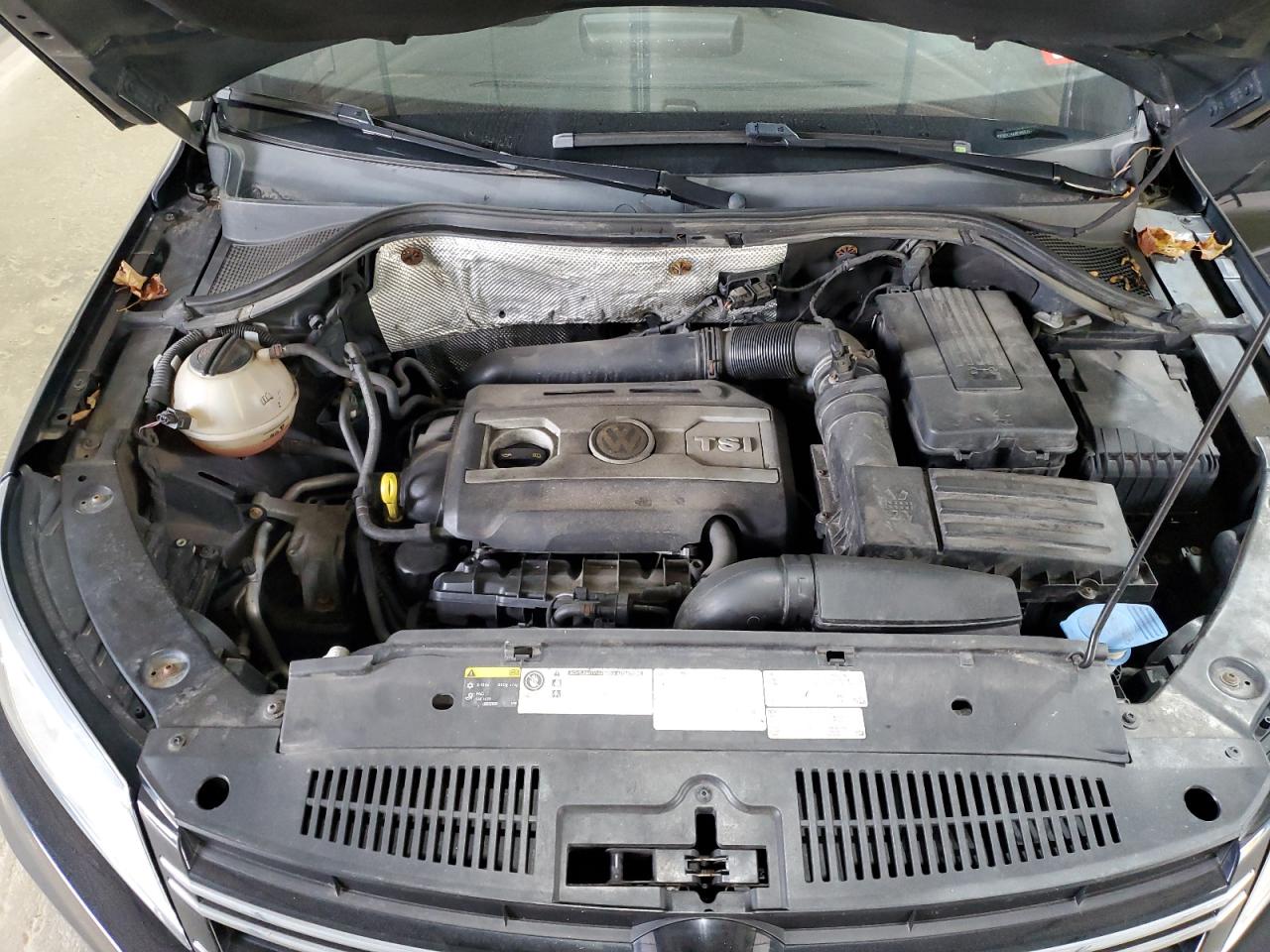 2015 Volkswagen Tiguan S VIN: WVGBV7AXXFW552623 Lot: 80540675