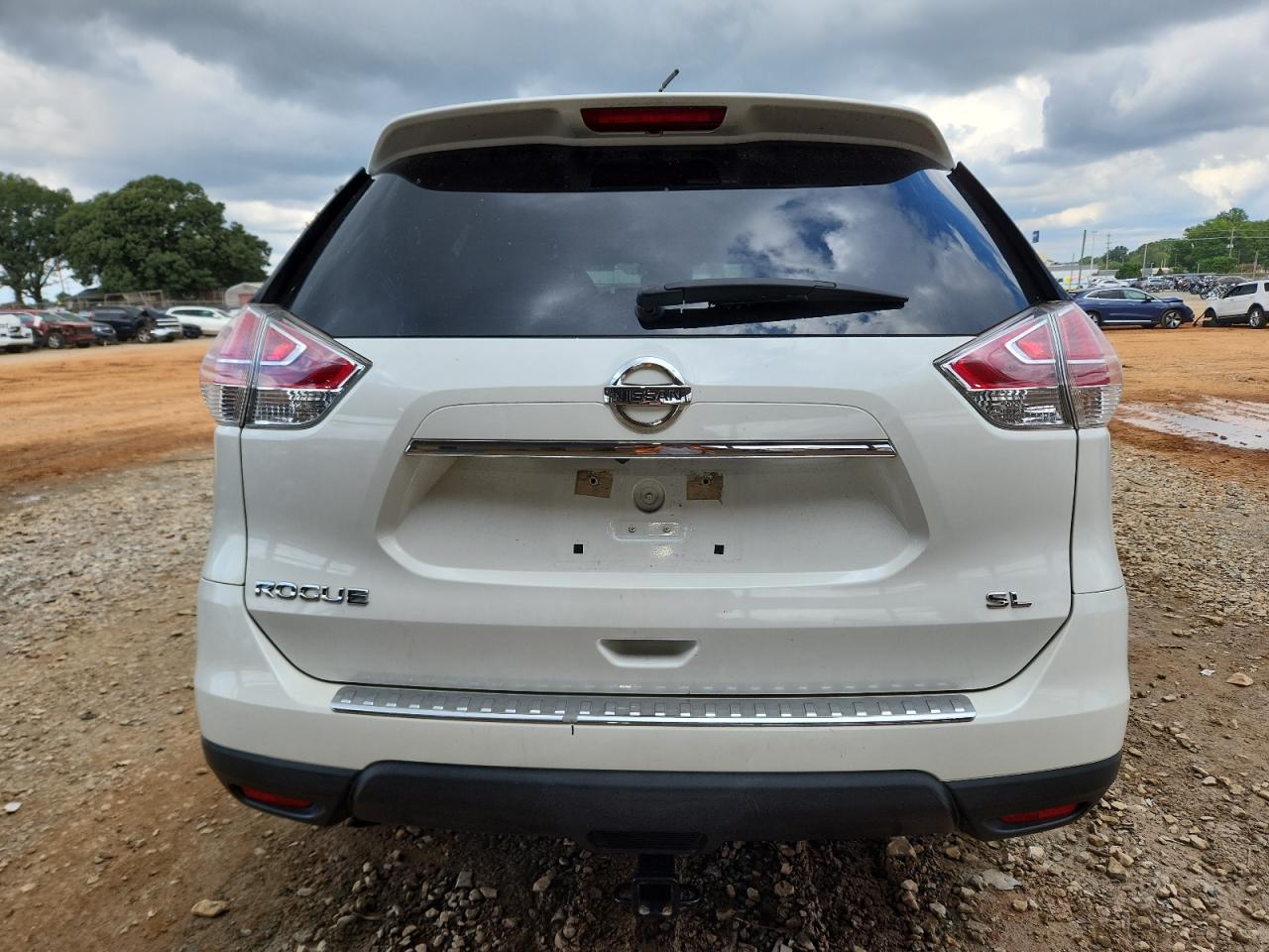 2015 Nissan Rogue S VIN: 5N1AT2MT8FC762684 Lot: 81720975