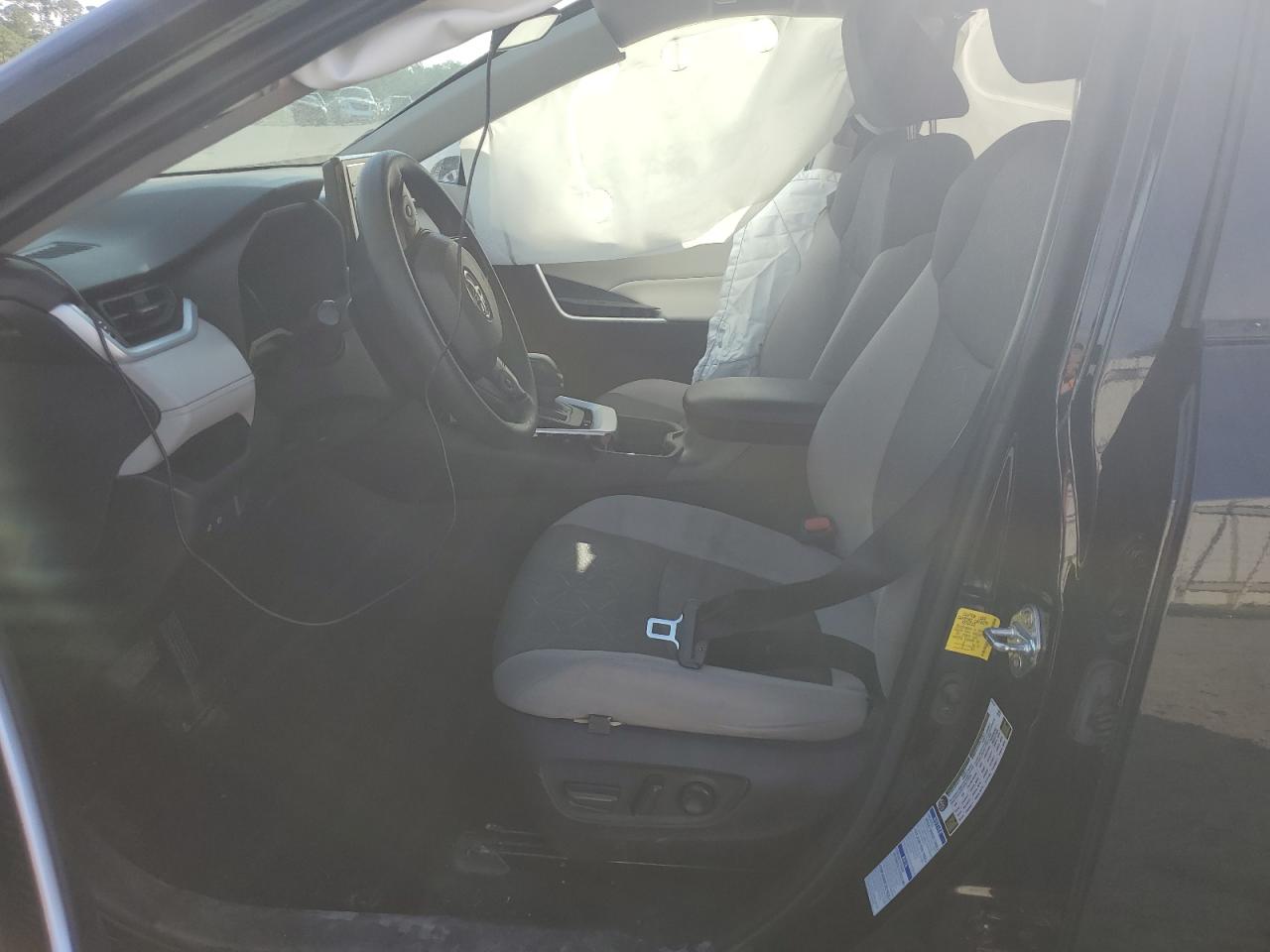 2021 Toyota Rav4 Xle VIN: 2T3P1RFV8MW232303 Lot: 80067905