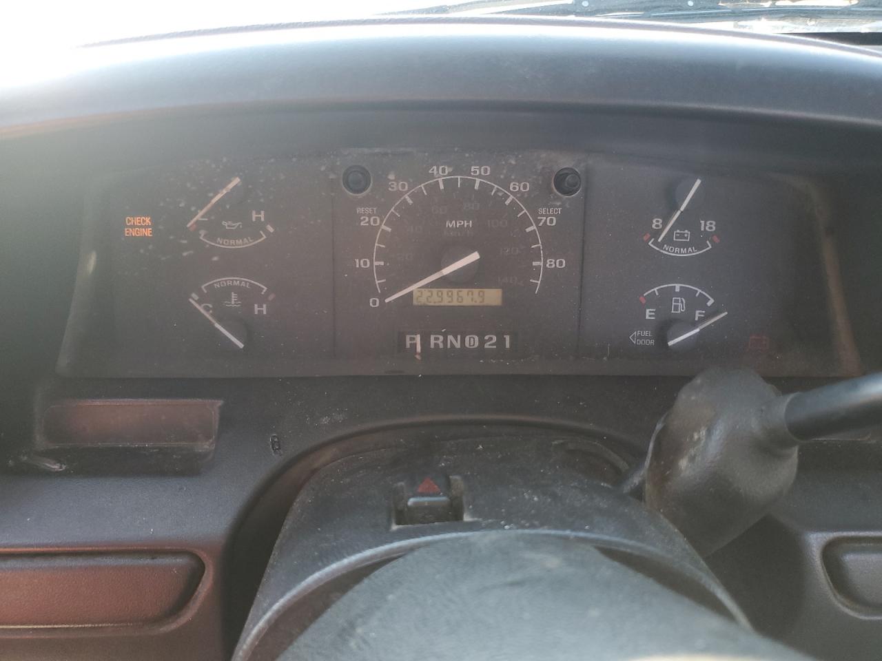 1997 Ford F250 VIN: 3FTHF25H1VMA51443 Lot: 71437115