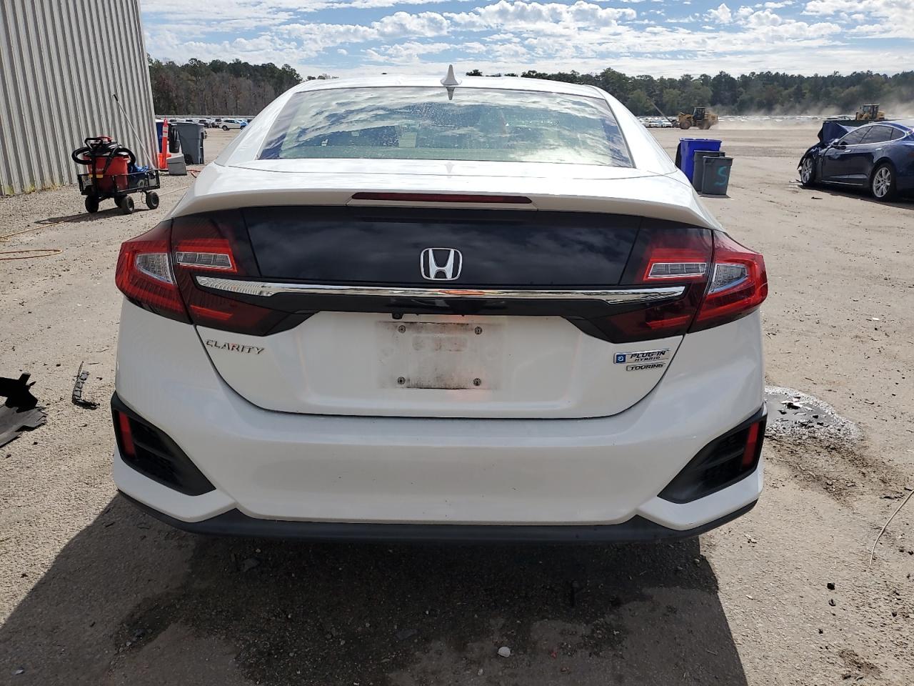 2018 Honda Clarity Touring VIN: JHMZC5F33JC004118 Lot: 81625985