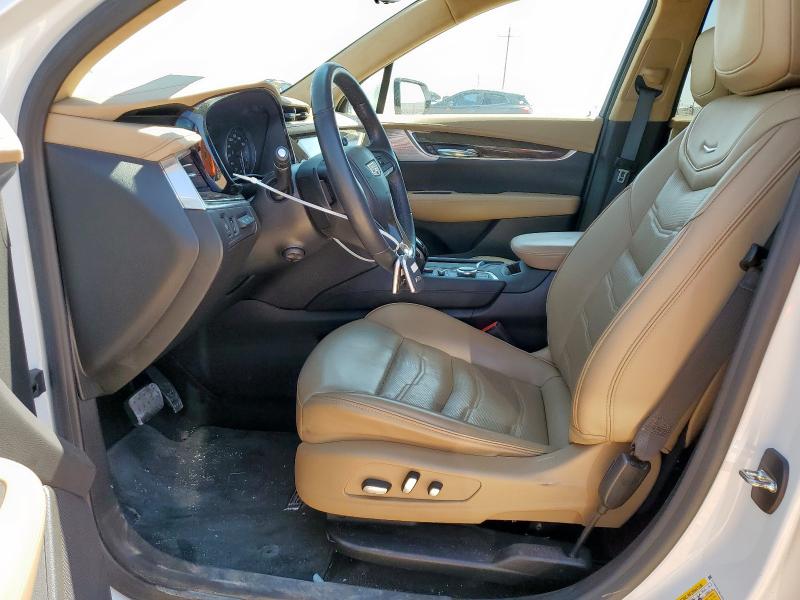  CADILLAC XT6 PLATIN 2021 Белы