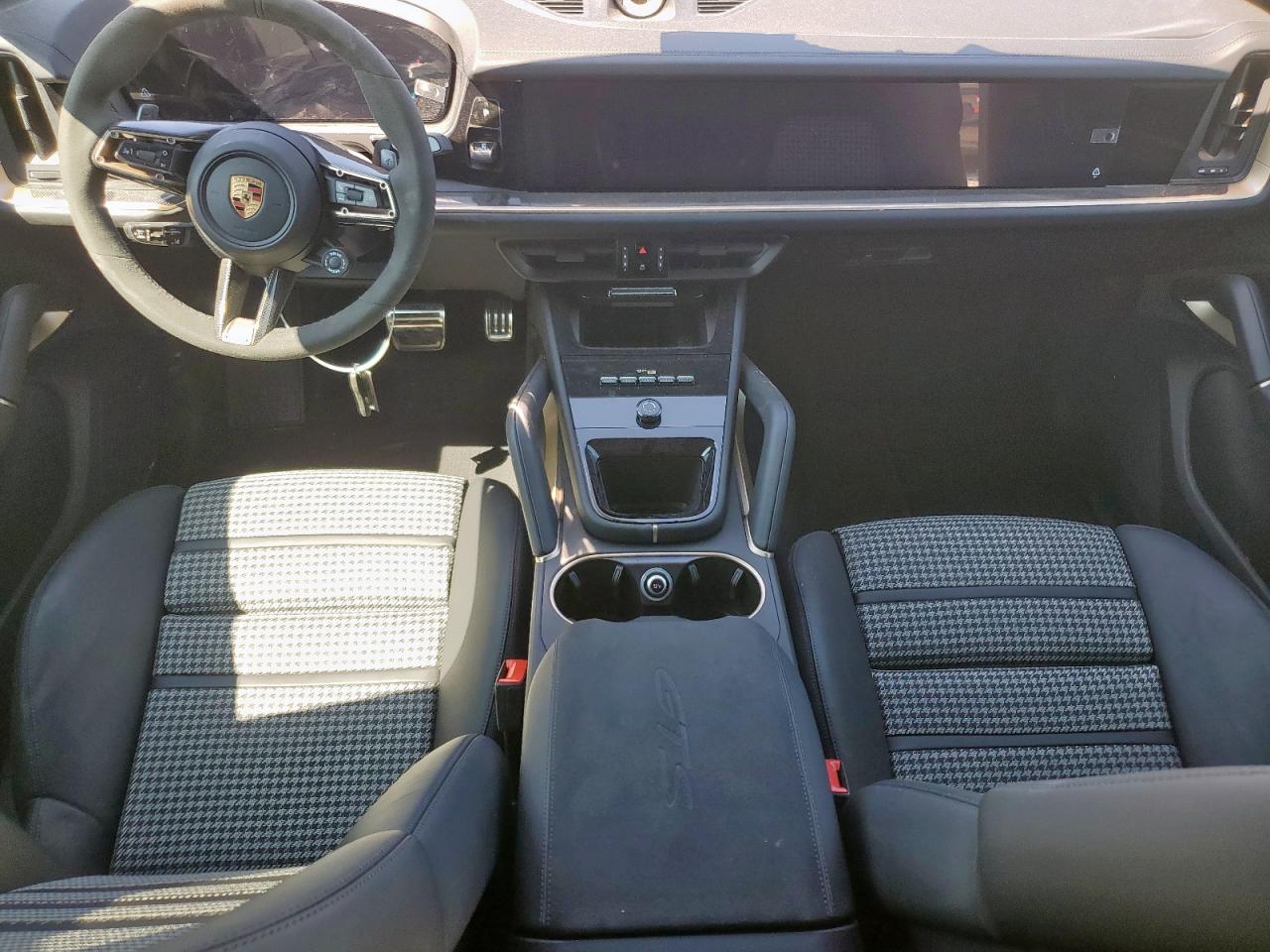 2025 Porsche Cayenne Gts Coupe VIN: WP1BG2AY3SDA43097 Lot: 71250875