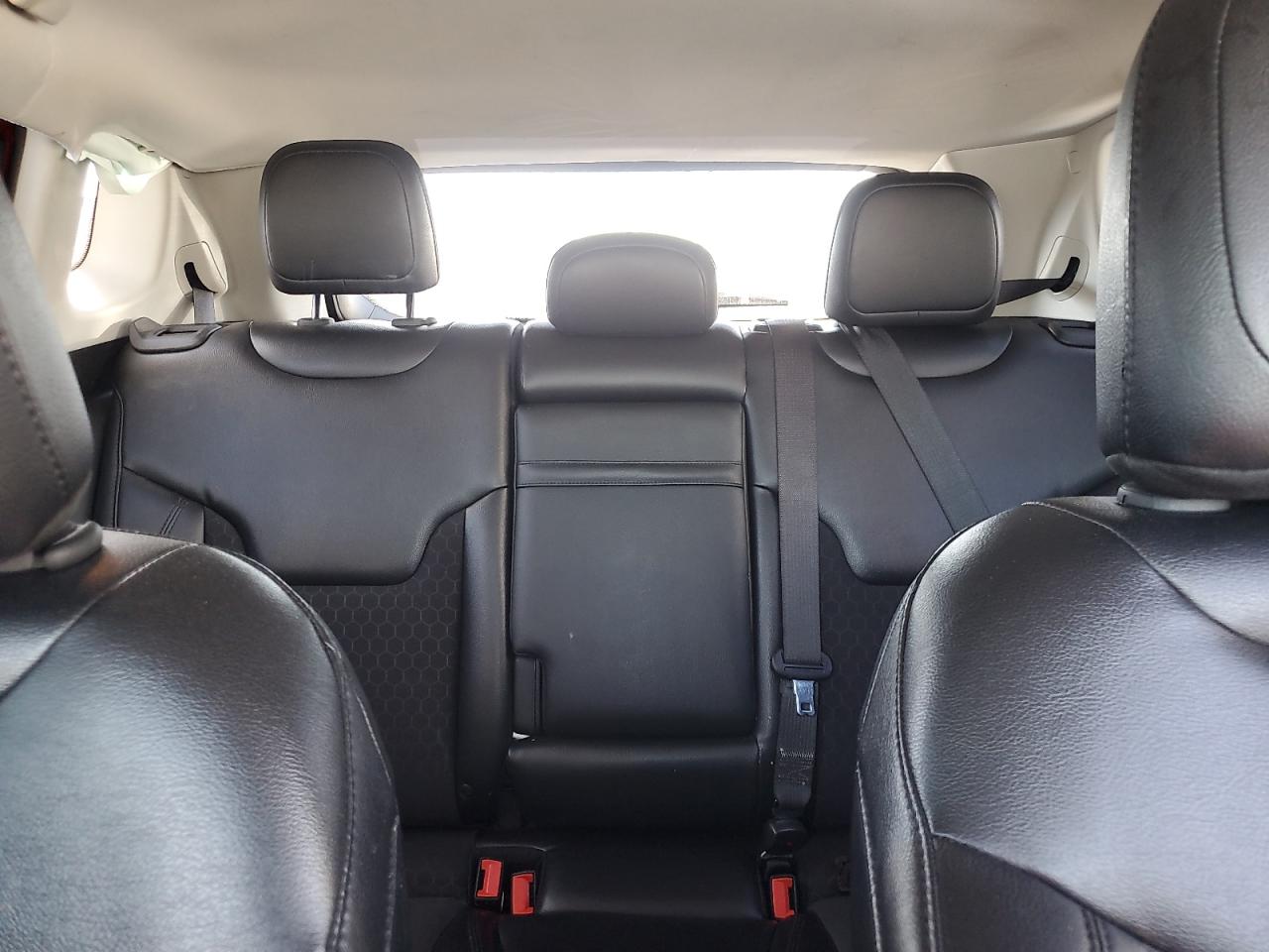 2018 Jeep Compass Latitude VIN: 3C4NJDBB2JT479065 Lot: 71628445