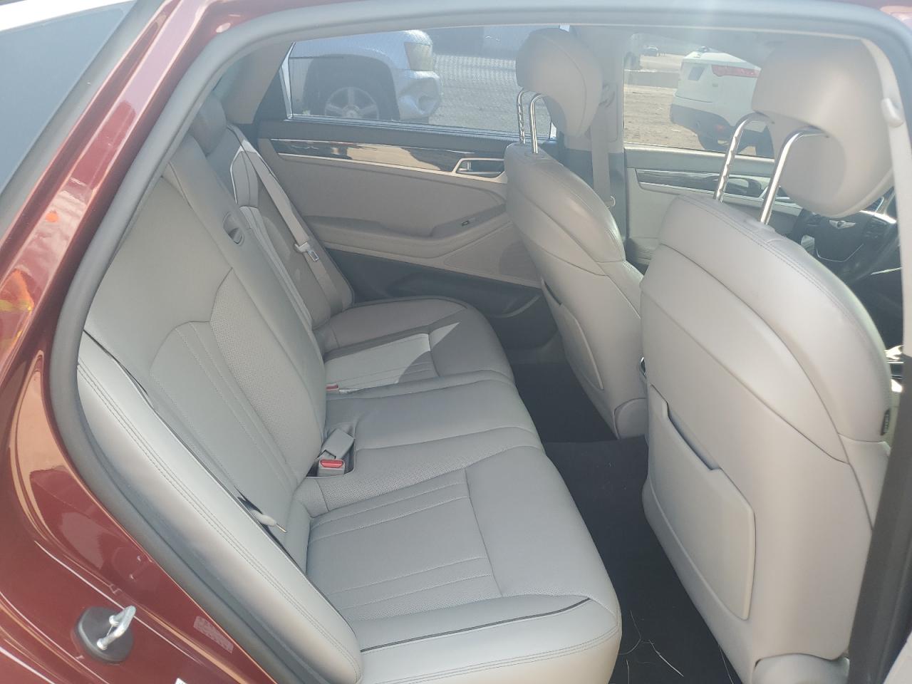 2015 Hyundai Genesis 3.8L VIN: KMHGN4JE7FU093579 Lot: 71076605