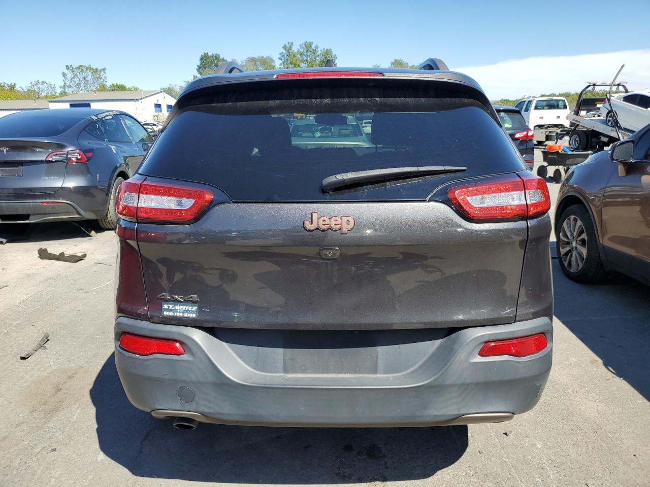 2016 Jeep Cherokee Latitude VIN: 1C4PJMCB5GW293059 Lot: 71103475