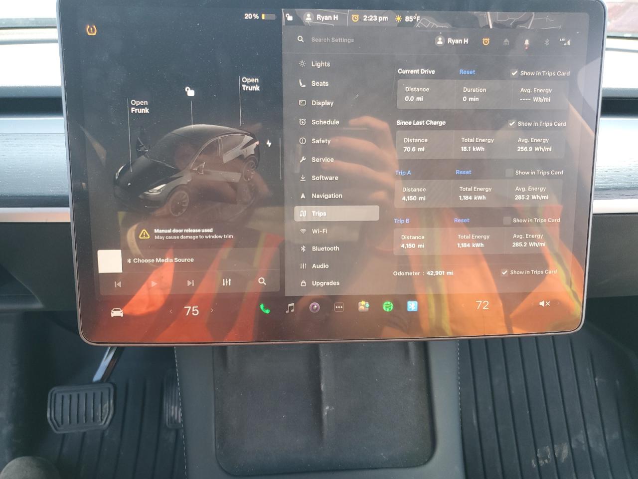 2023 Tesla Model Y VIN: 7SAYGDEE4PF865241 Lot: 70080845