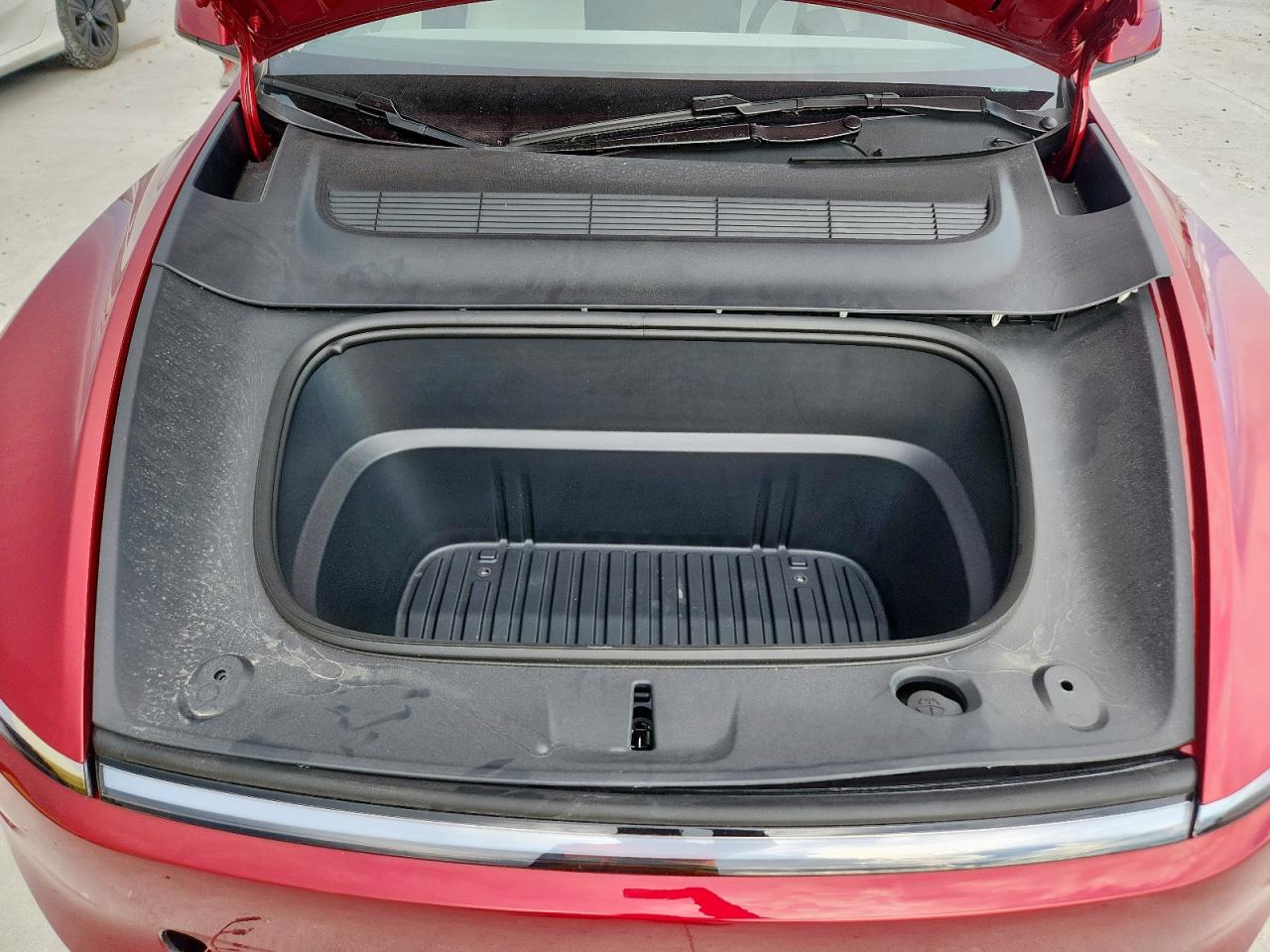 2026 Tesla Model Y VIN: 7SAYGDEE1TA440597 Lot: 82143285