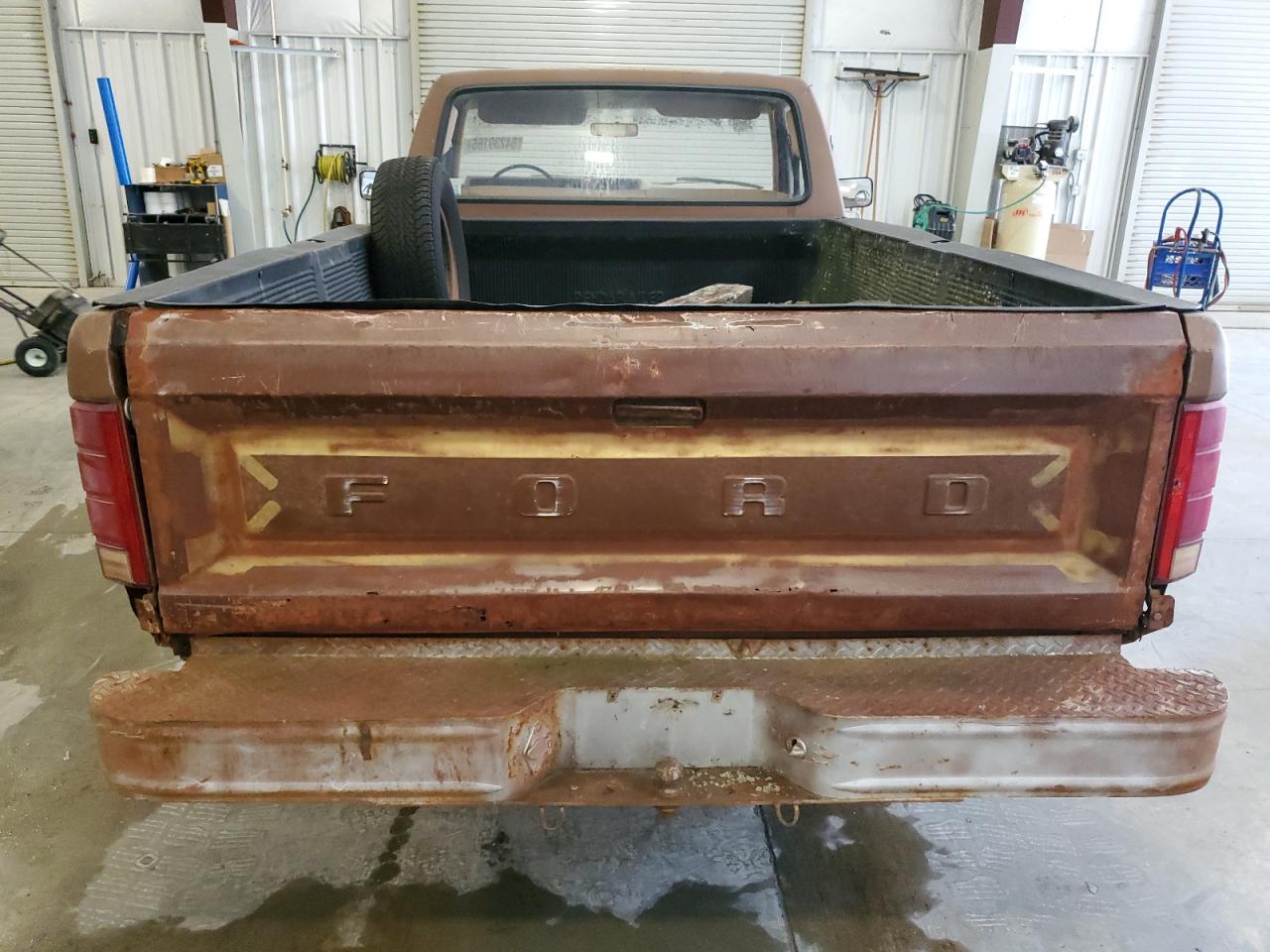 1985 Ford F150 VIN: 1FTDF15Y5FPB54420 Lot: 84239165