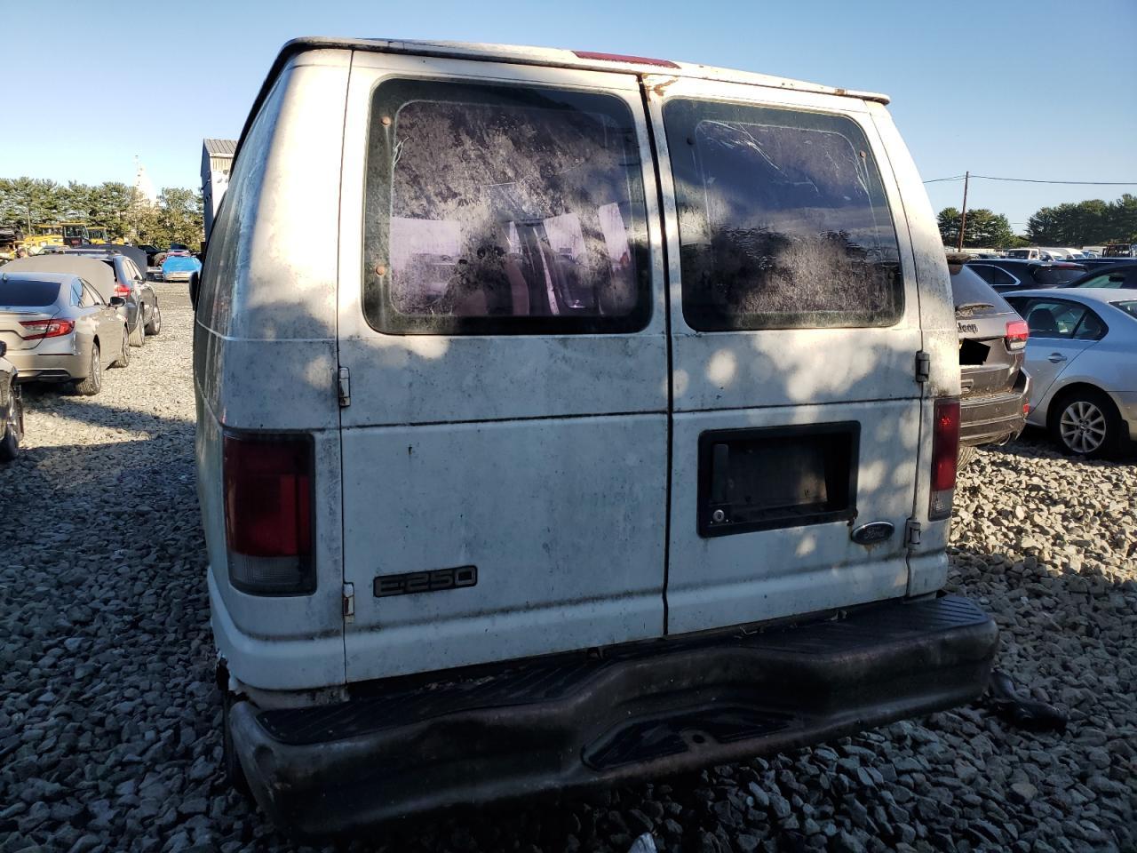 2002 Ford Econoline E250 Van VIN: 1FTNE24262HA25469 Lot: 71023565