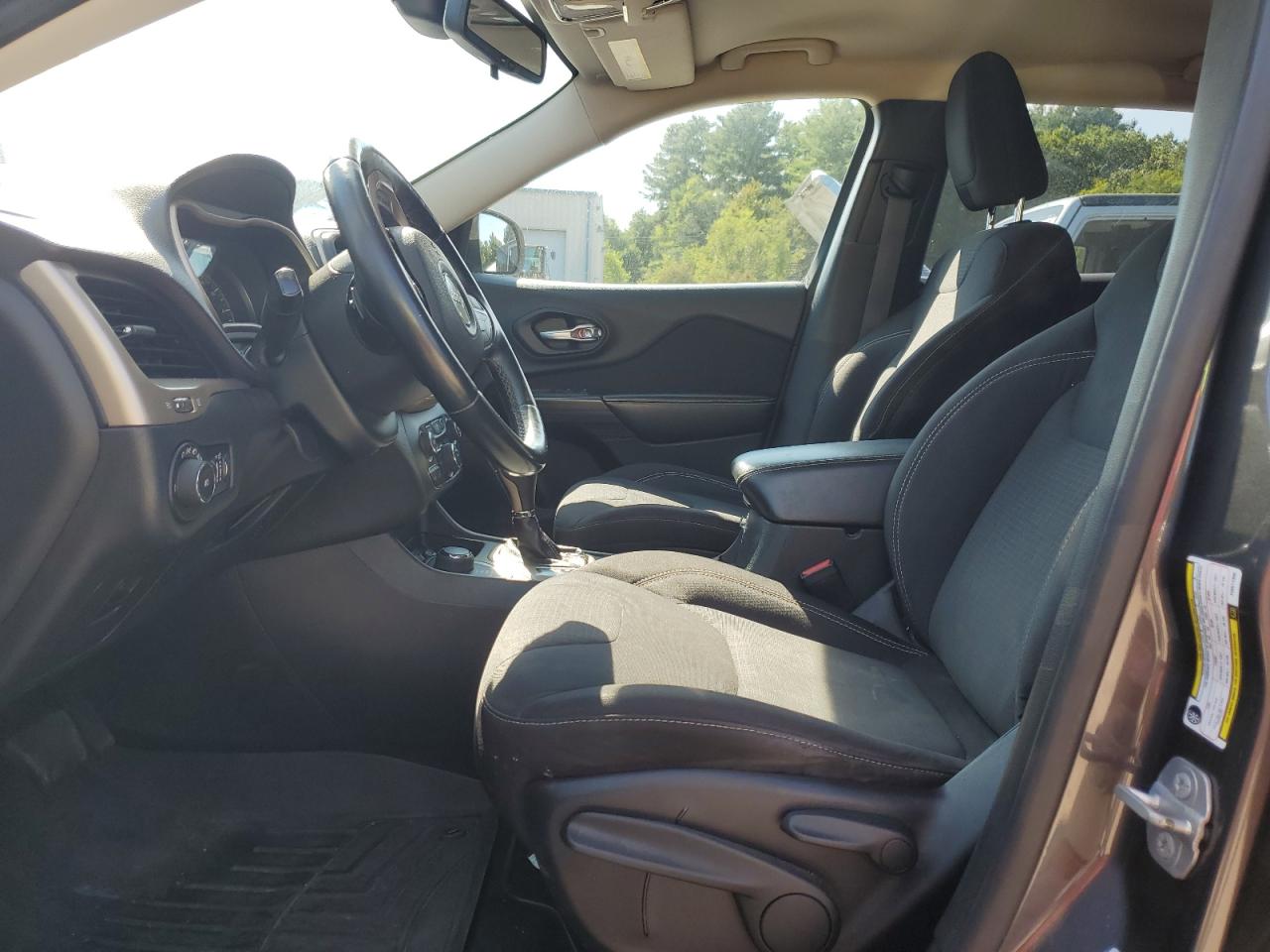 2015 Jeep Cherokee Latitude VIN: 1C4PJMCS7FW571300 Lot: 71942765