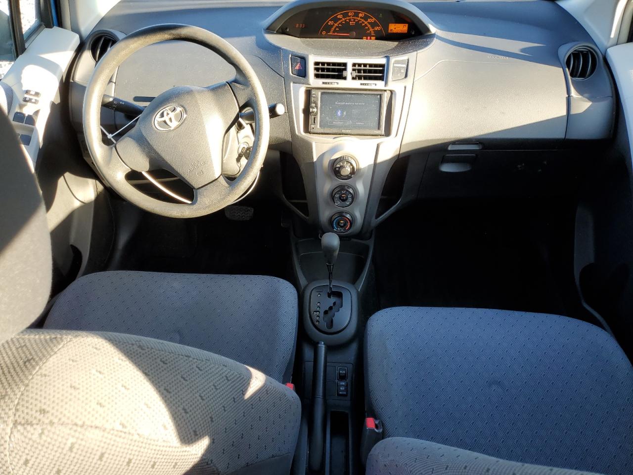 2010 Toyota Yaris VIN: JTDKT4K33A5317435 Lot: 81404665