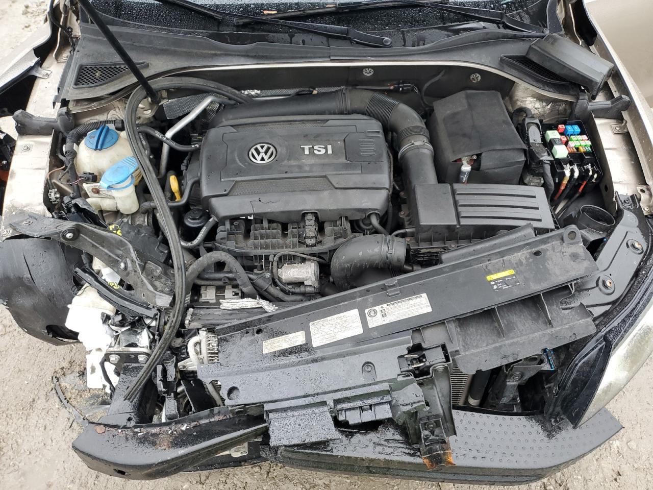 2015 Volkswagen Passat S VIN: 1VWAT7A39FC064944 Lot: 83930525