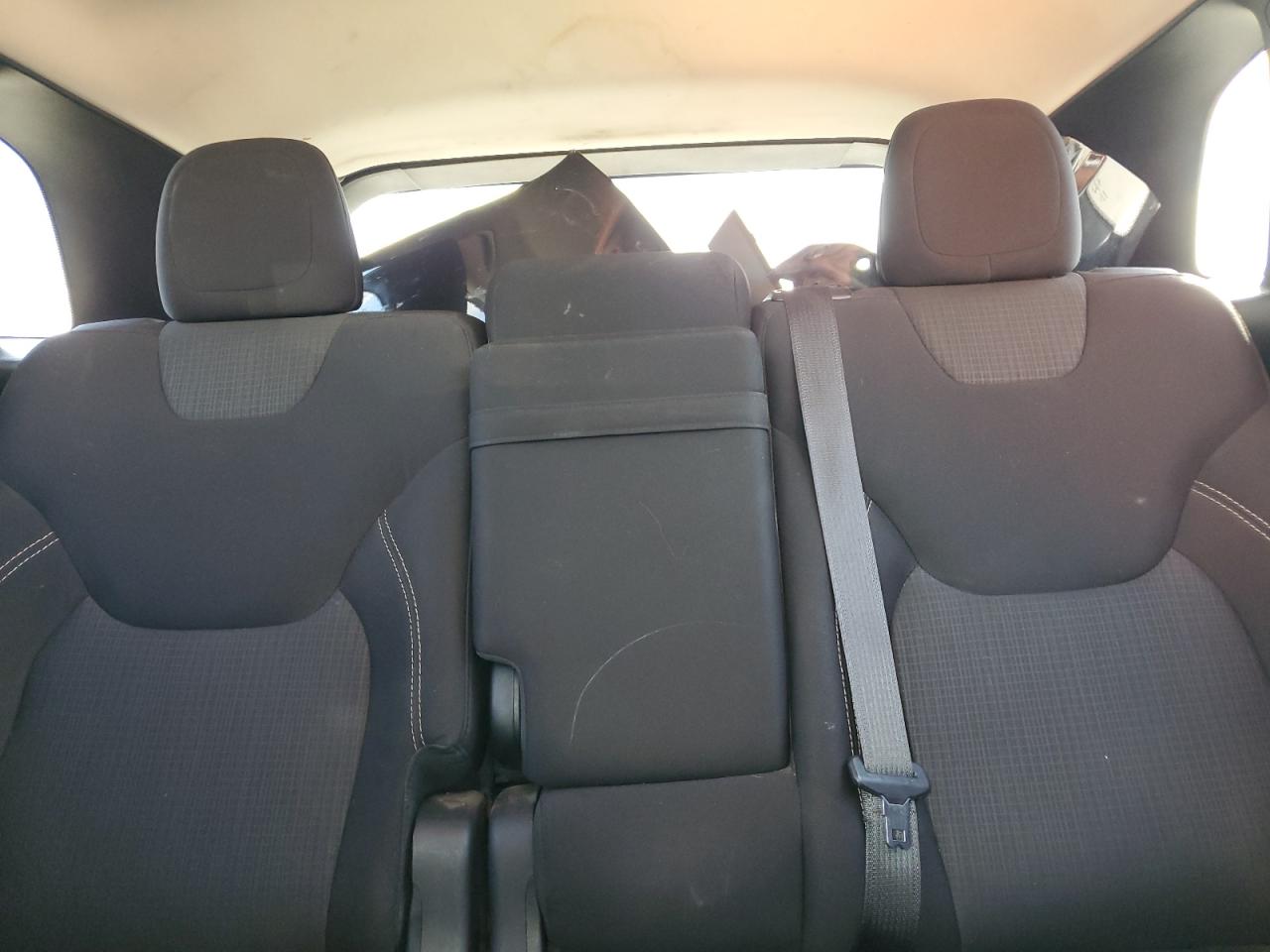 2015 Jeep Cherokee Latitude VIN: 1C4PJMCS3FW755570 Lot: 84264655