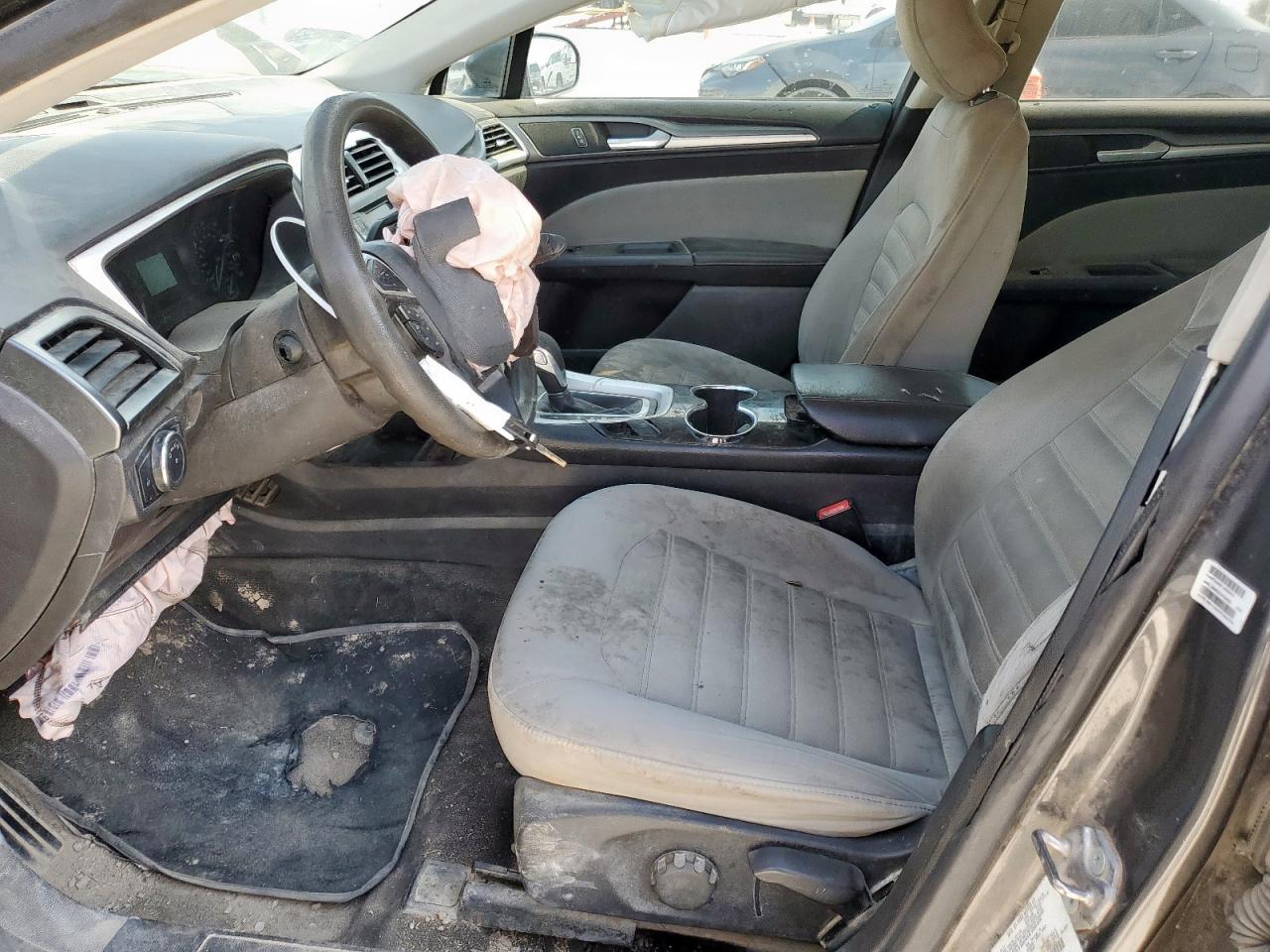 2015 Ford Fusion S VIN: 3FA6P0G73FR279127 Lot: 82049635