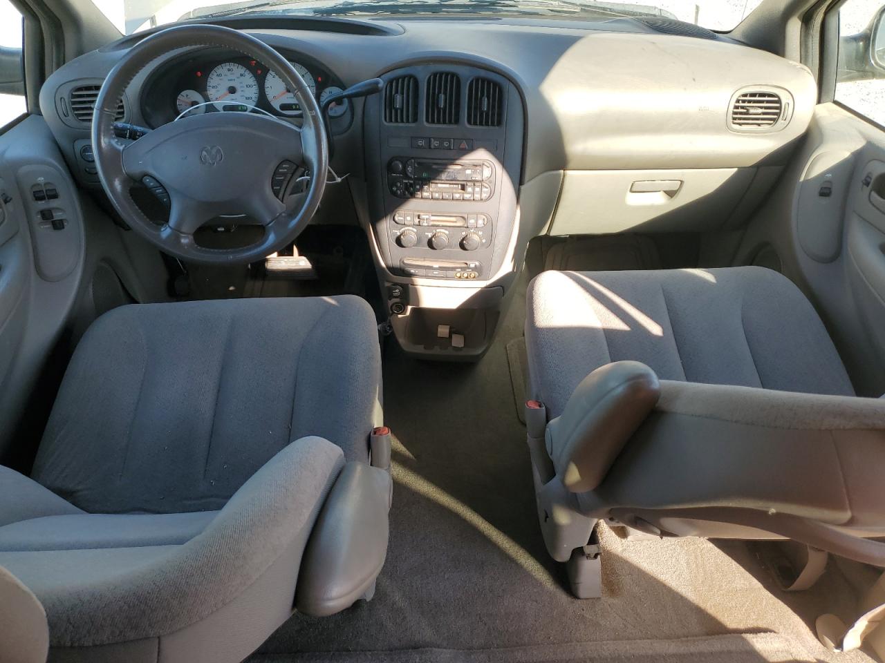 2003 Dodge Grand Caravan Sport VIN: 2D4GP44L23R384530 Lot: 81779095