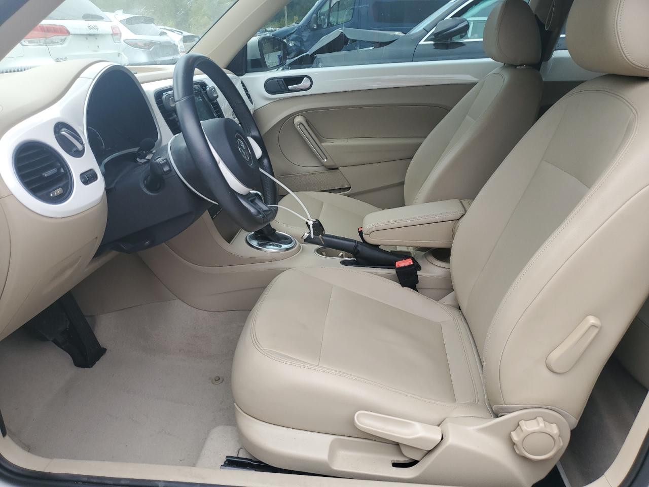 2013 Volkswagen Beetle VIN: 3VWJP7AT5DM687011 Lot: 81880785