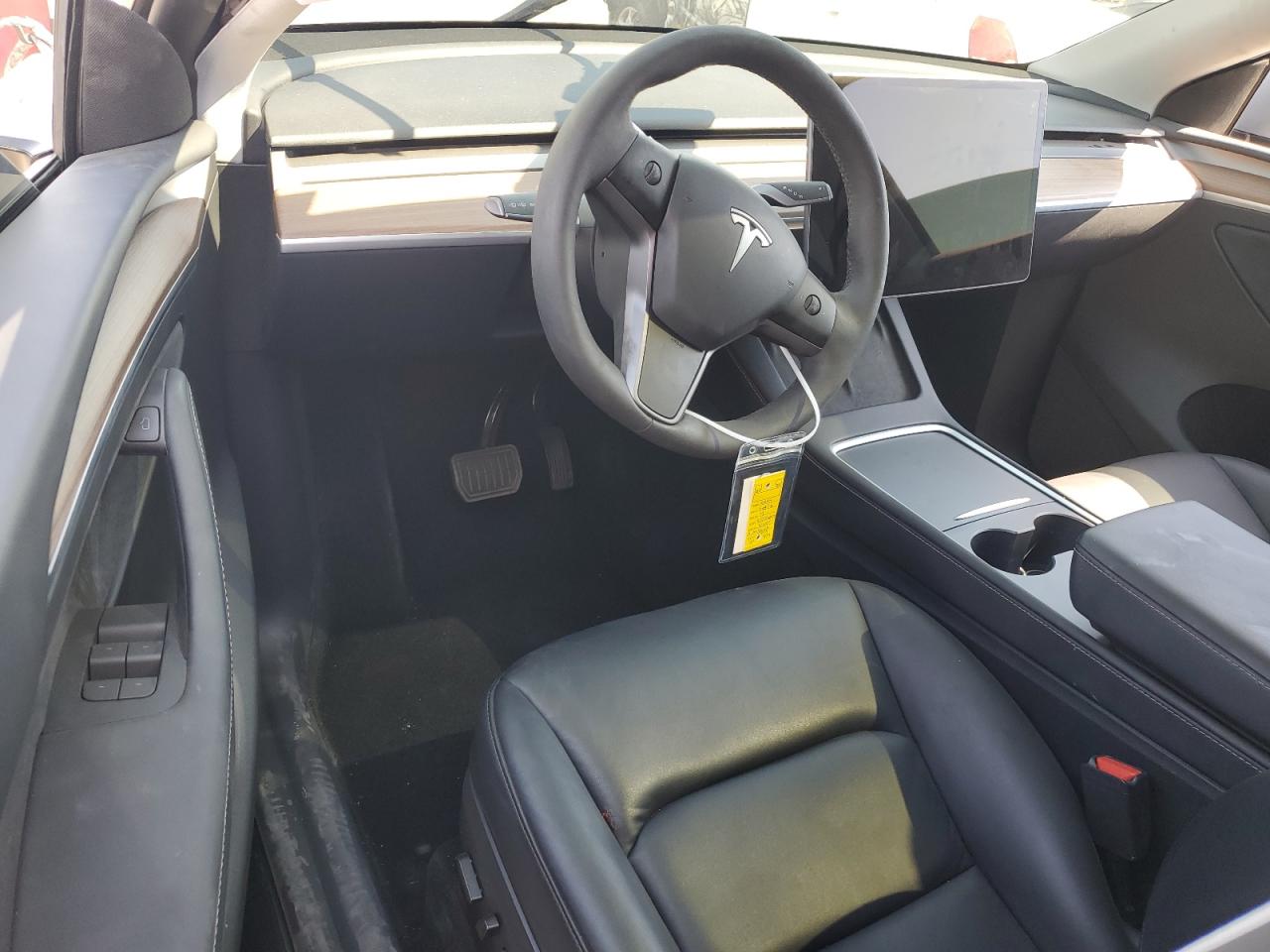 2024 Tesla Model Y VIN: 7SAYGDED8RF158217 Lot: 69256675