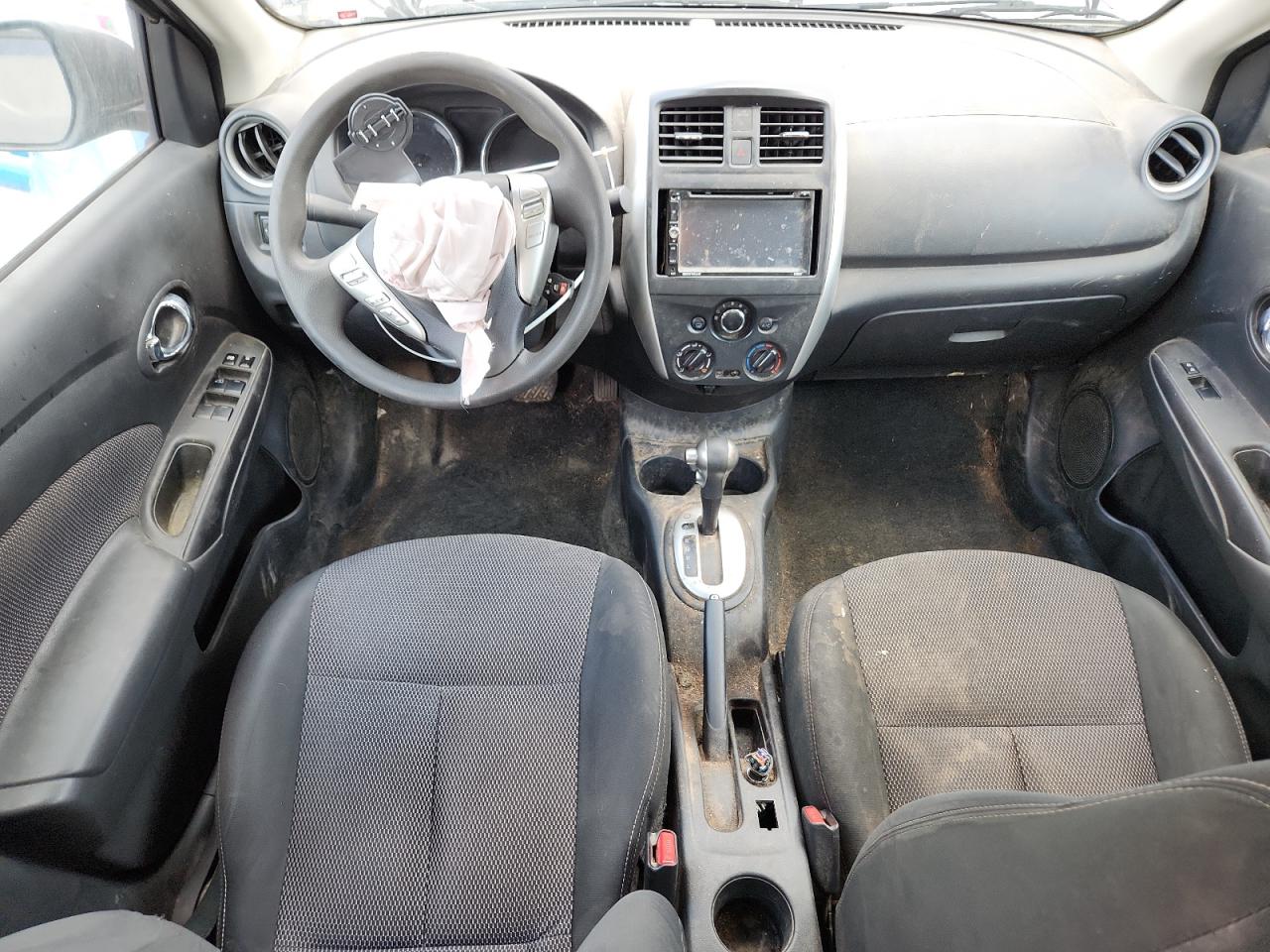 2015 Nissan Versa S VIN: 3N1CN7AP5FL860218 Lot: 71298235