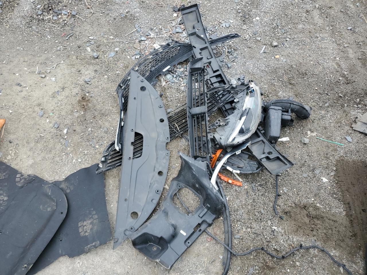 2015 Chrysler 200 Limited VIN: 1C3CCCAB3FN568412 Lot: 82124055