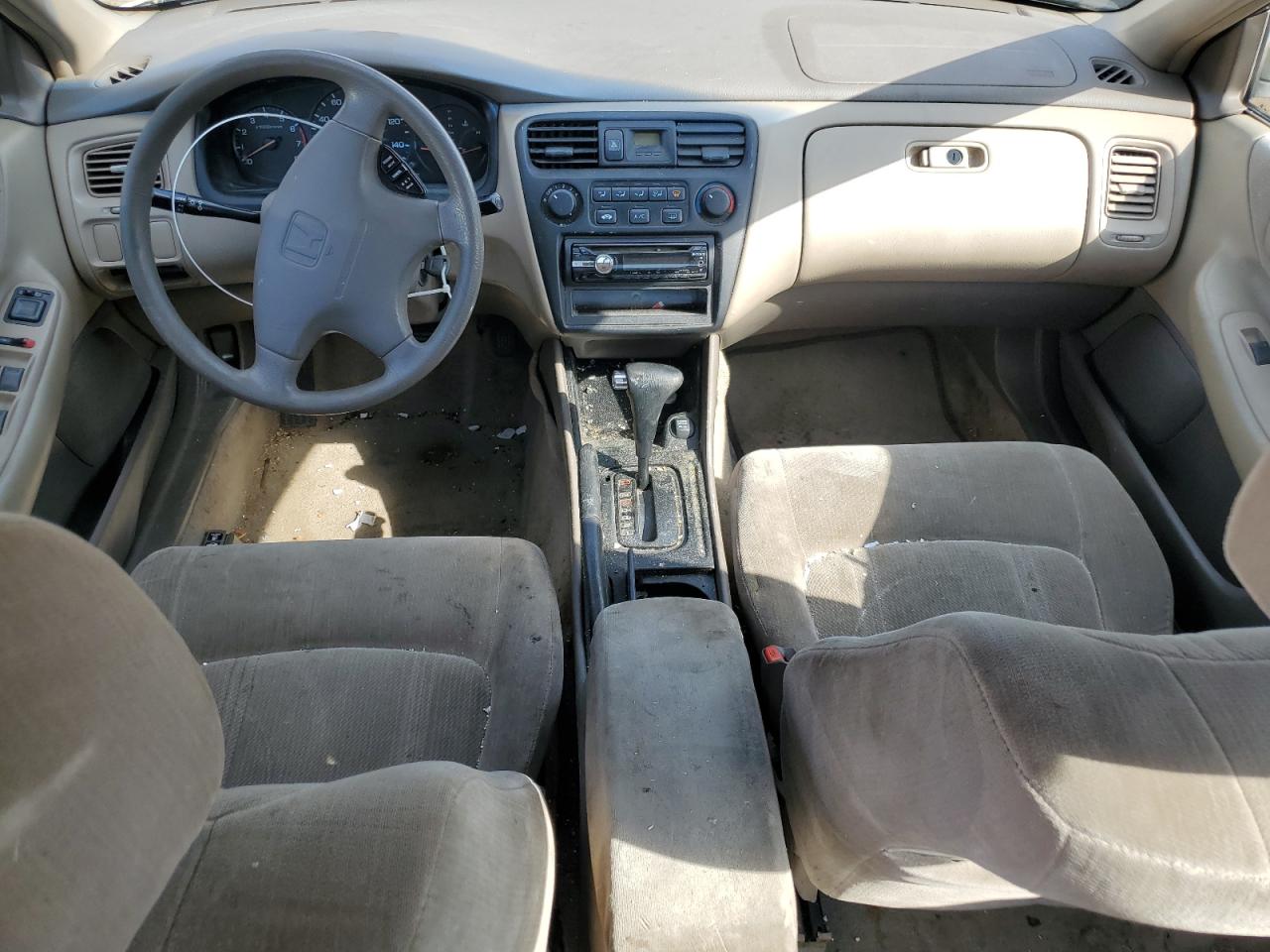 2000 Honda Accord Lx VIN: 1HGCG5647YA017627 Lot: 81343955