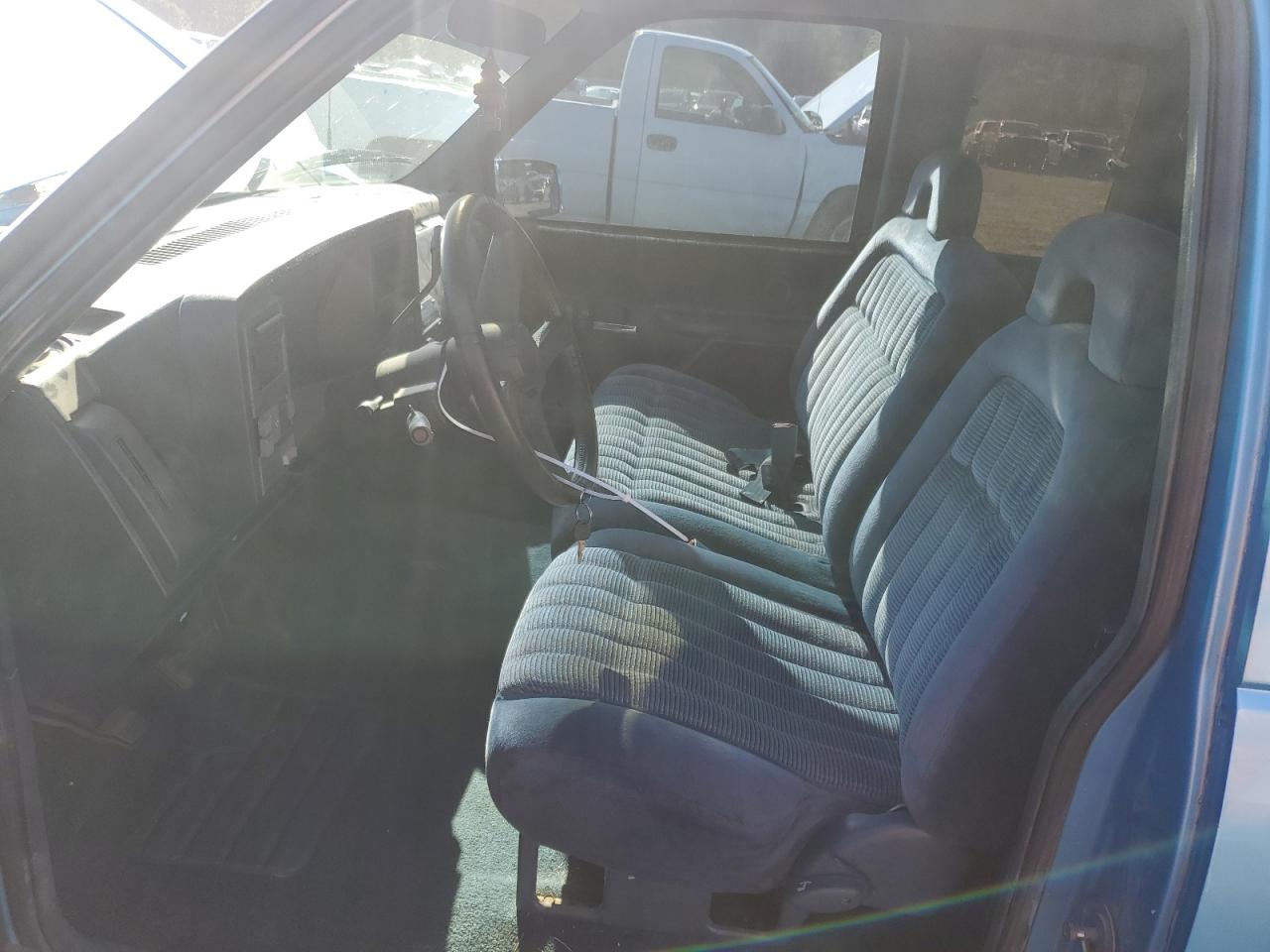 1993 Chevrolet Gmt-400 C1500 VIN: 2GCEC19K6P1119127 Lot: 71879415