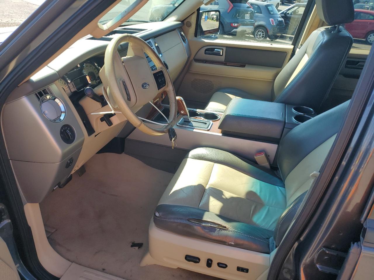 2007 Ford Expedition Eddie Bauer VIN: 1FMFU18507LA26347 Lot: 81624925