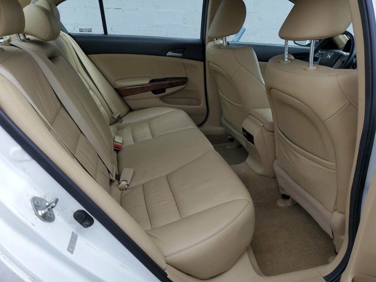 2011 Honda Accord Exl VIN: 1HGCP2F84BA020008 Lot: 81195175