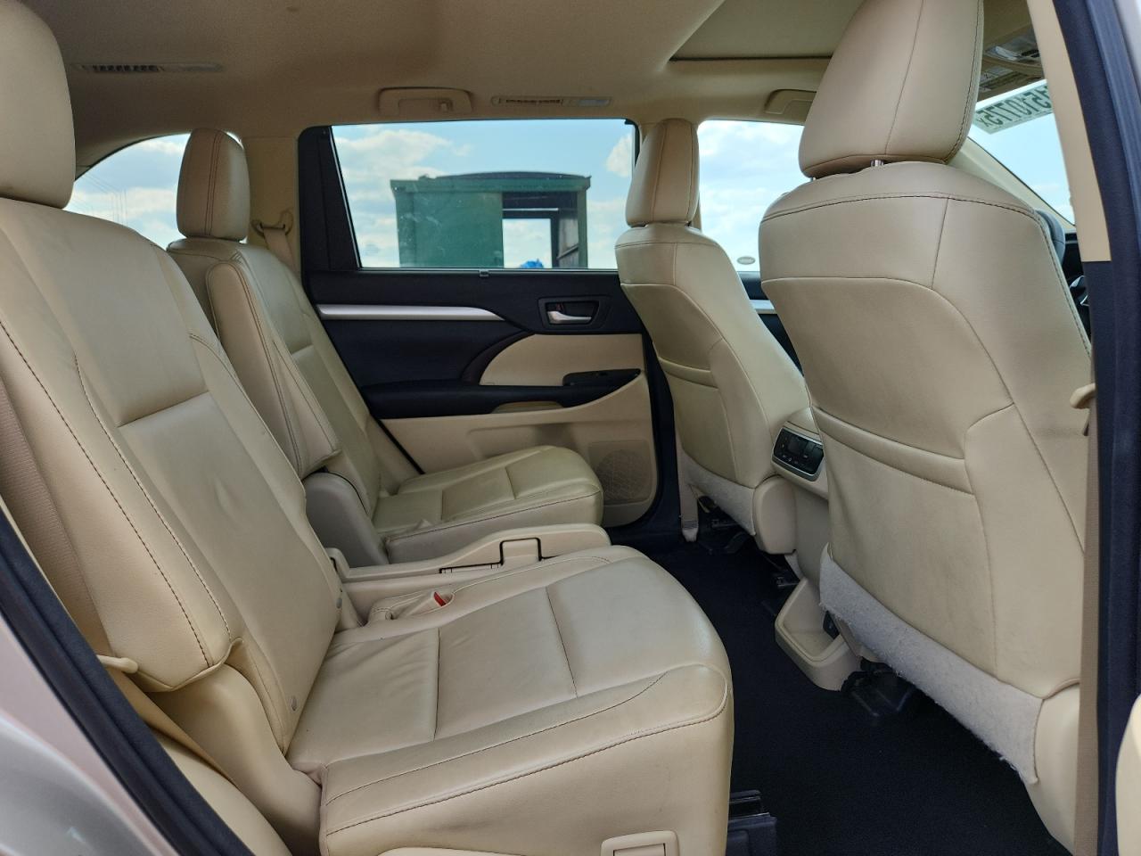 2015 Toyota Highlander Xle VIN: 5TDJKRFH5FS224208 Lot: 71510775