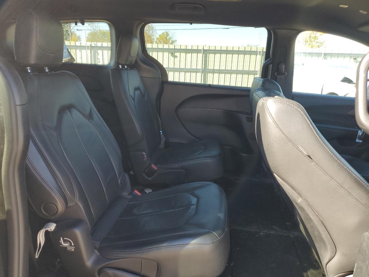 2020 Chrysler Pacifica Touring L VIN: 2C4RC1BG3LR110338 Lot: 81197675